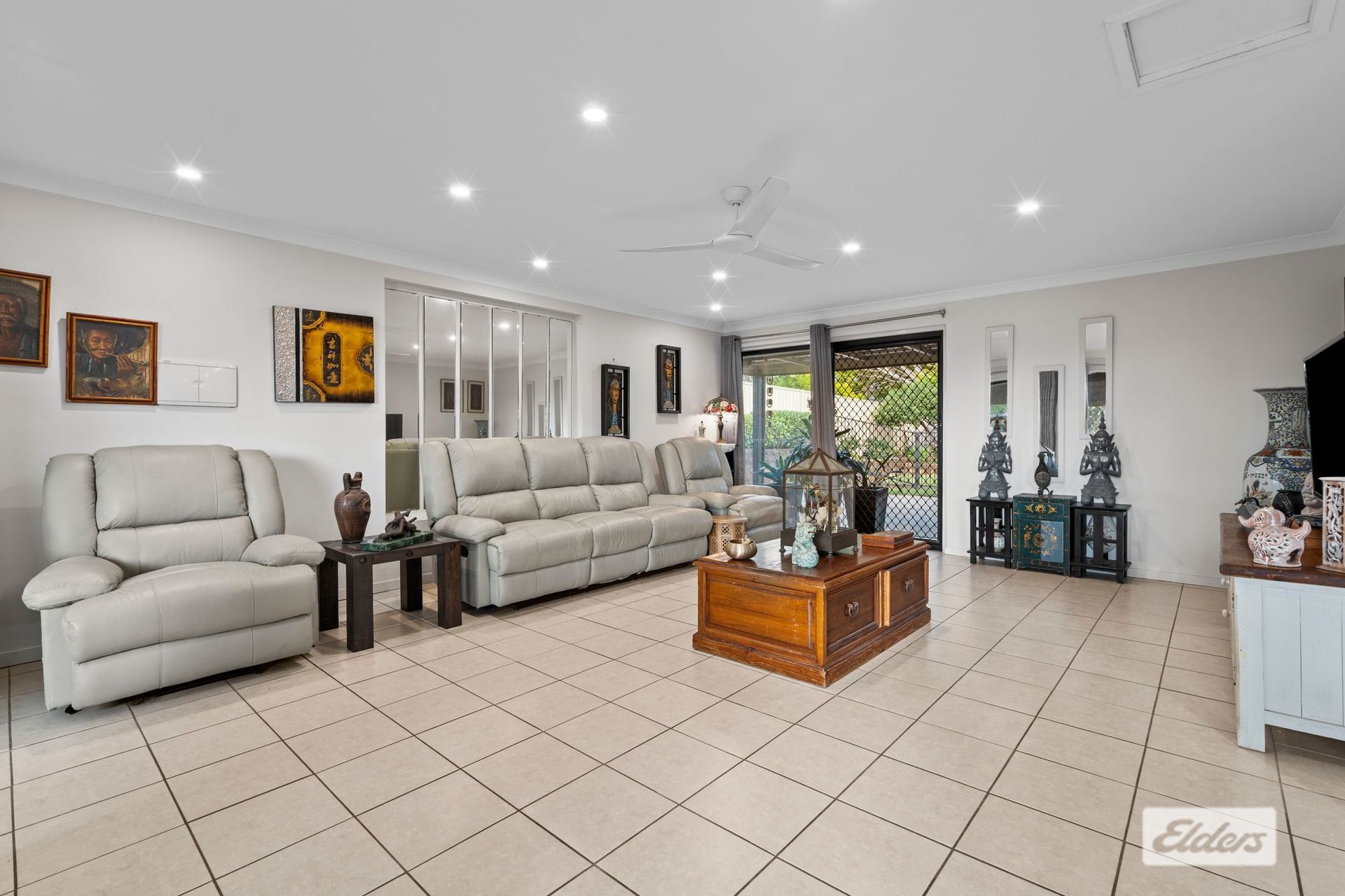 54 BELINDA CRESCENT, Springwood QLD 4127 - Image 10
