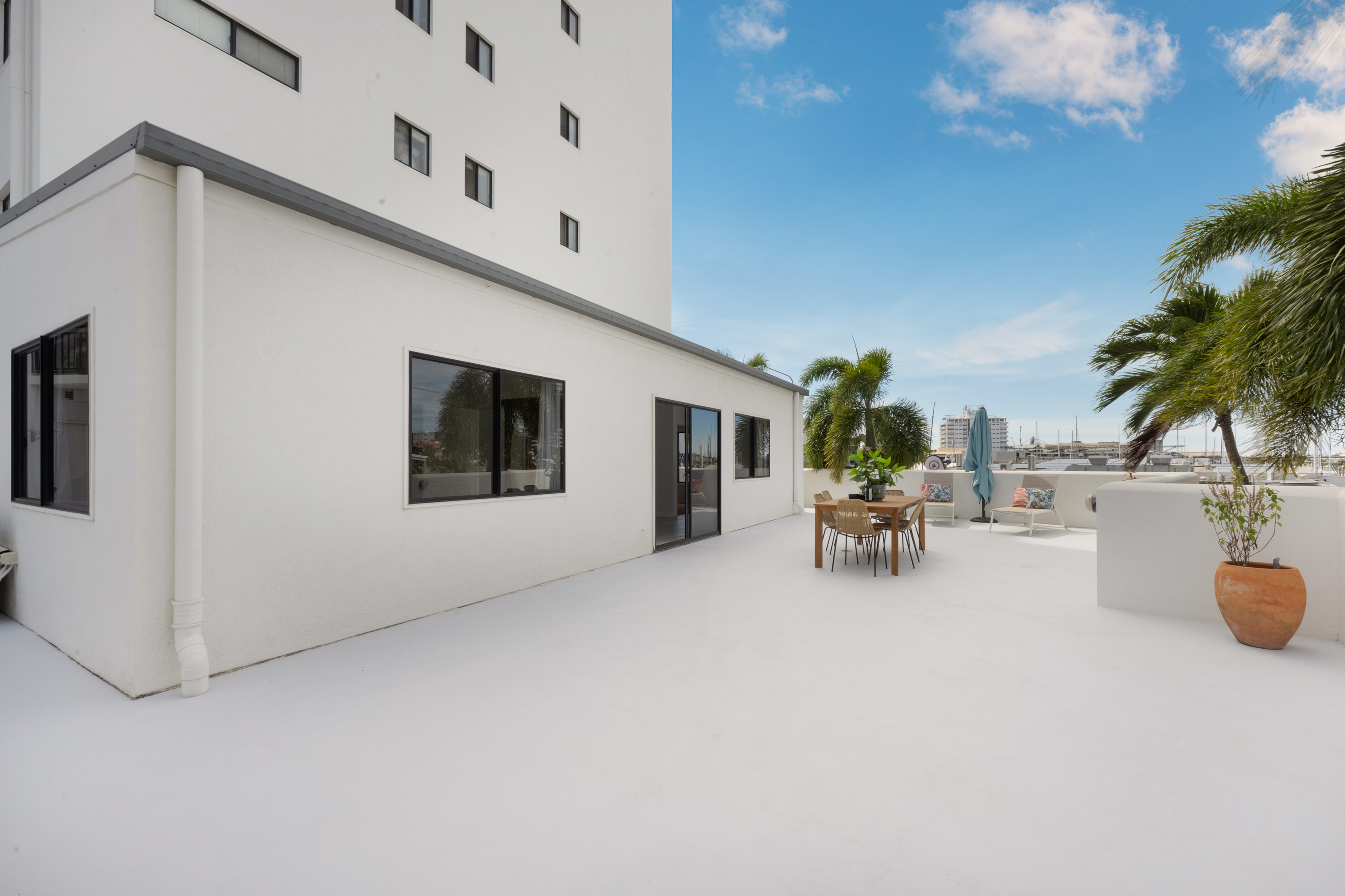 4-bedroom unit at 101/9 Anthony Street, South Townsville, QLD 4810, Townsville, Queensland