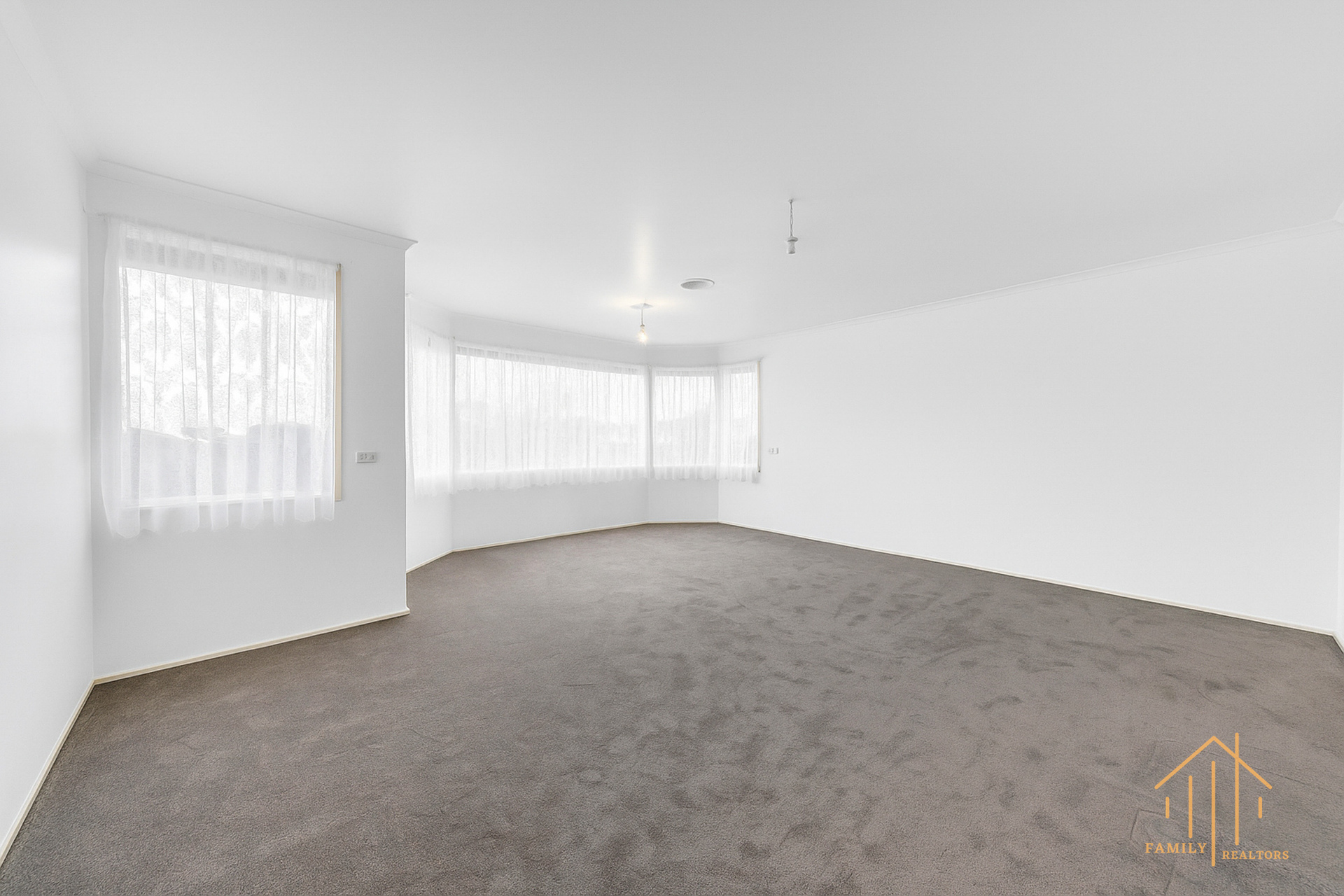 11 FLYNN COURT, Narre Warren South VIC 3805 - Image 1