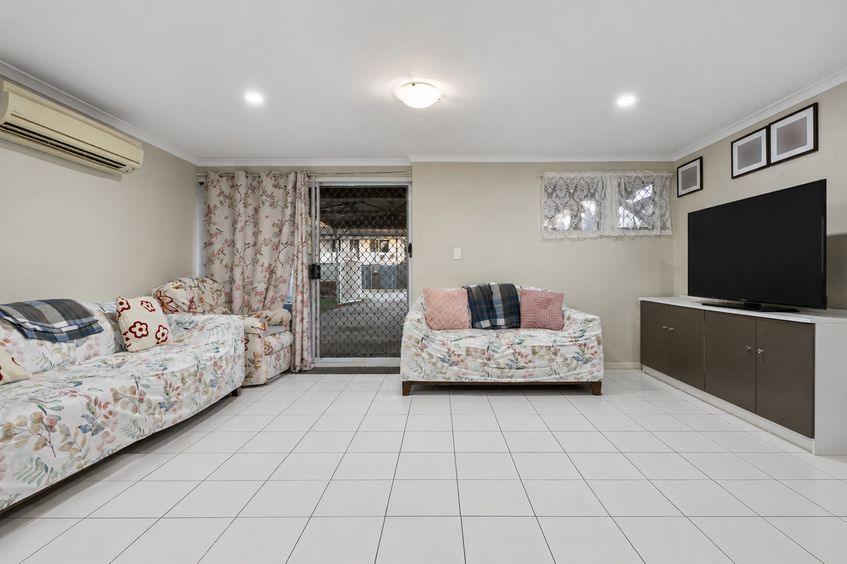 12 MAPLE STREET, Kingston QLD 4114 - Image 3