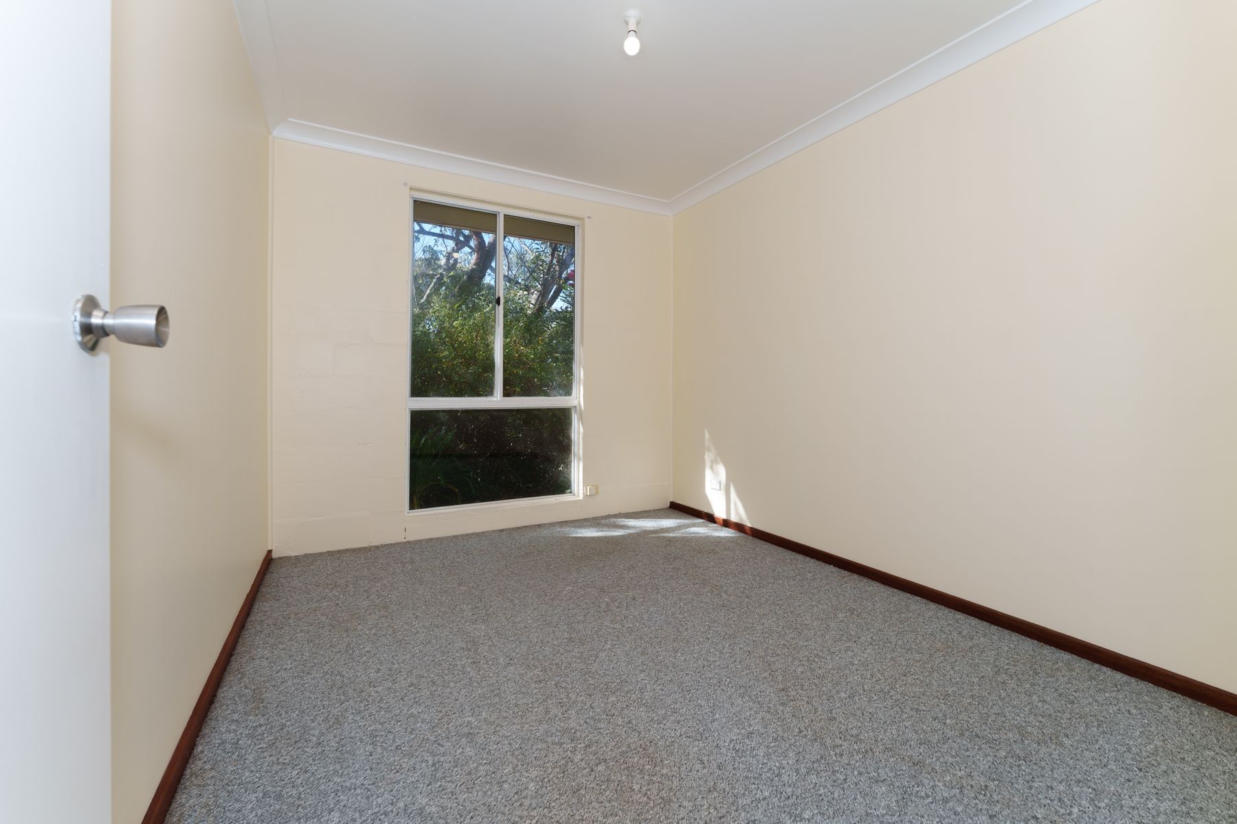 37 WESTBOURNE AVENUE, Wentworth Falls NSW 2782 - Image 8