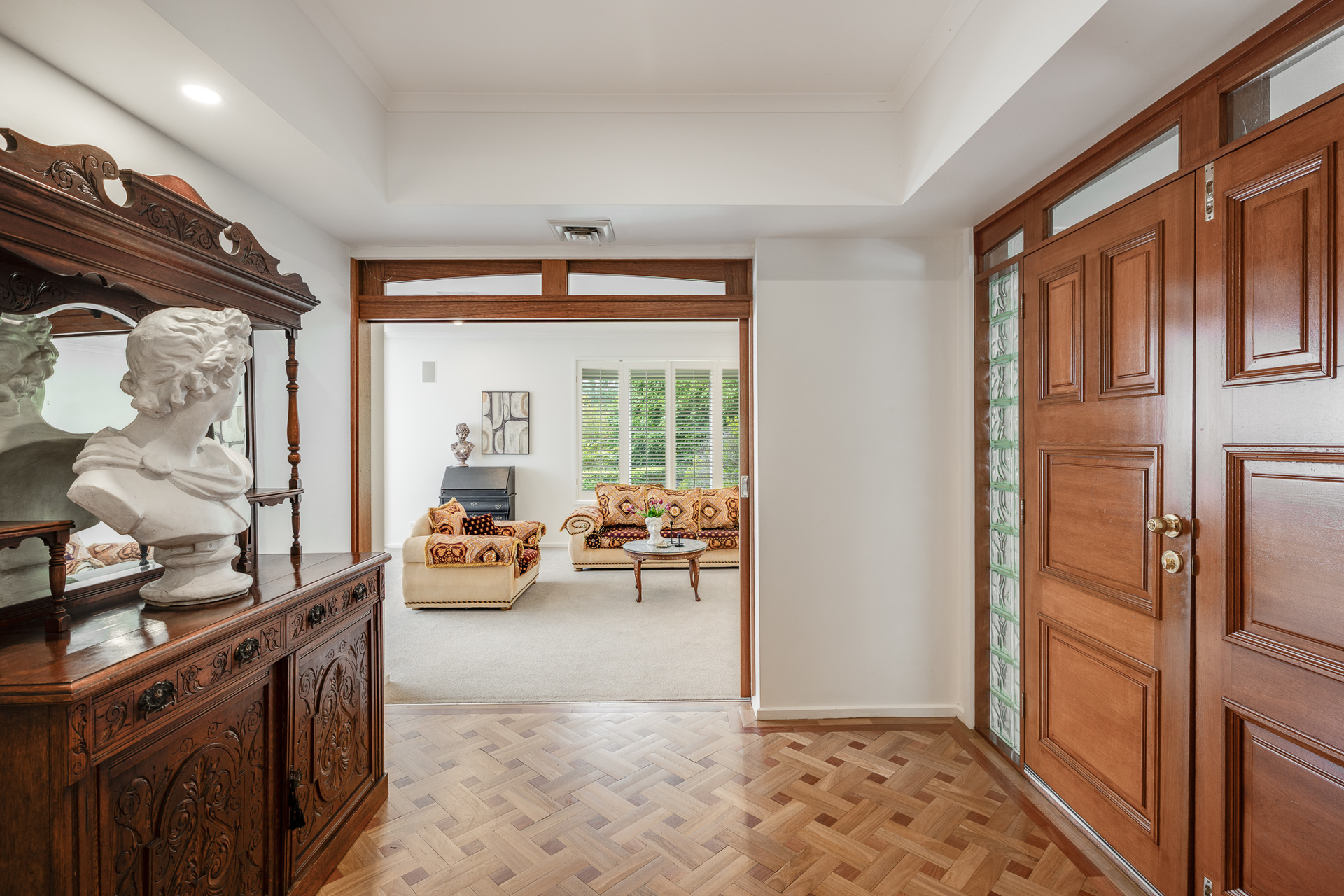 7-bedroom house at 7 Curzon Street, Mount Lofty, QLD 4350, , Queensland