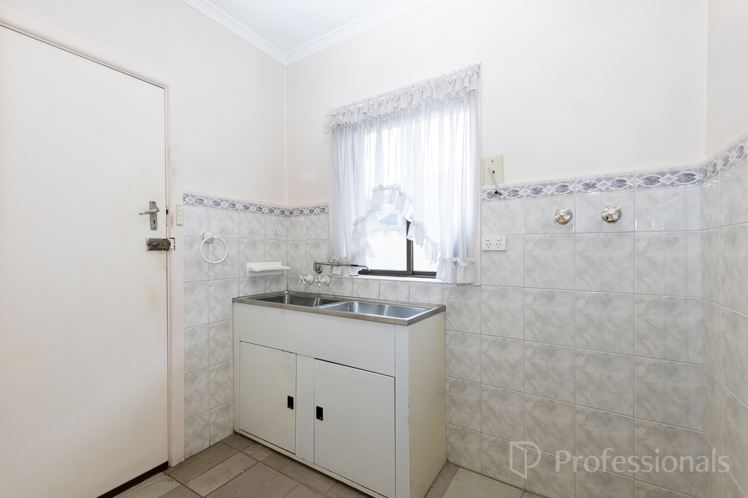 16 Simpson Street, Sunshine North, VIC 3020 - Image 6