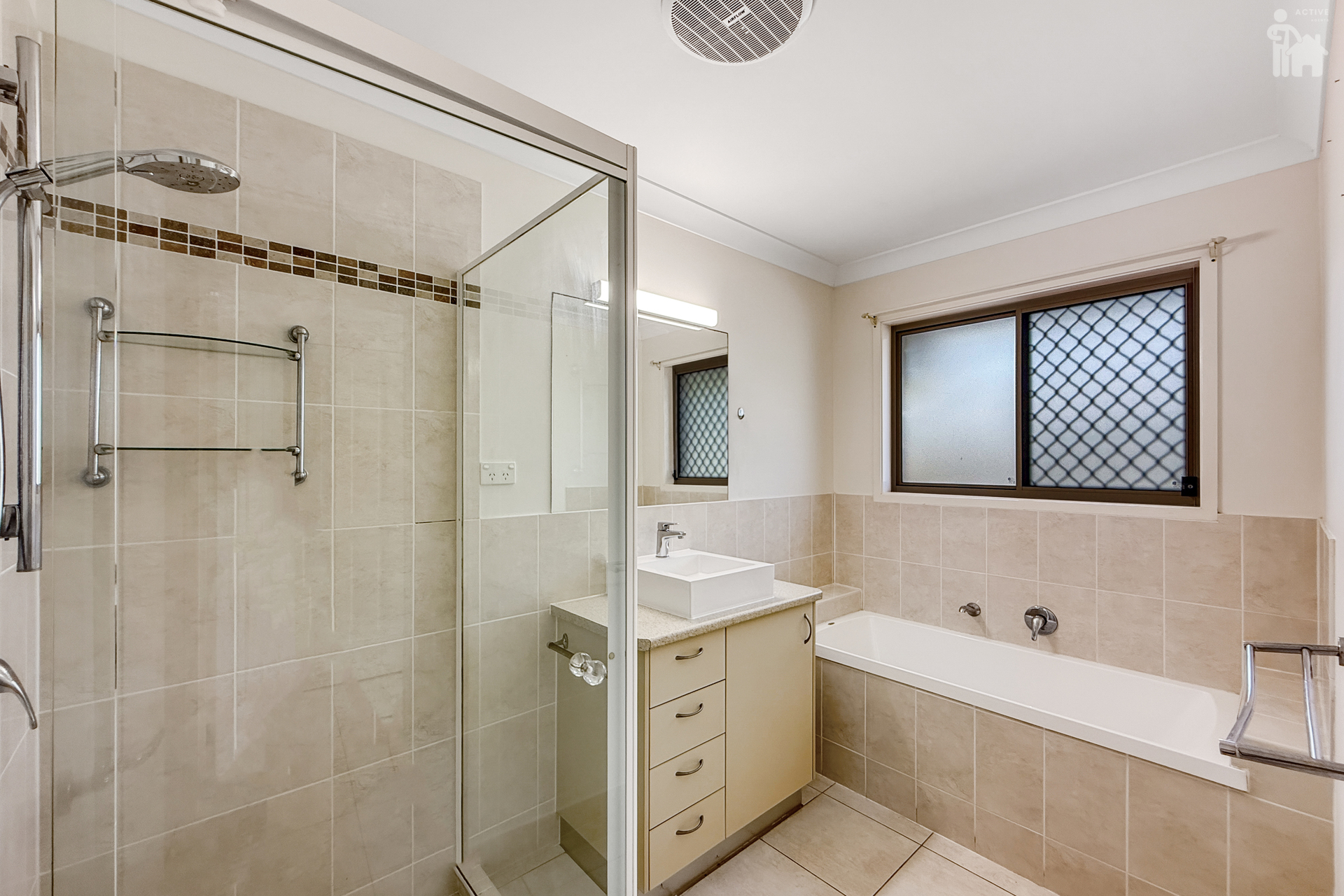 15 WHIPBIRD COURT, Urangan QLD 4655 - Image 3