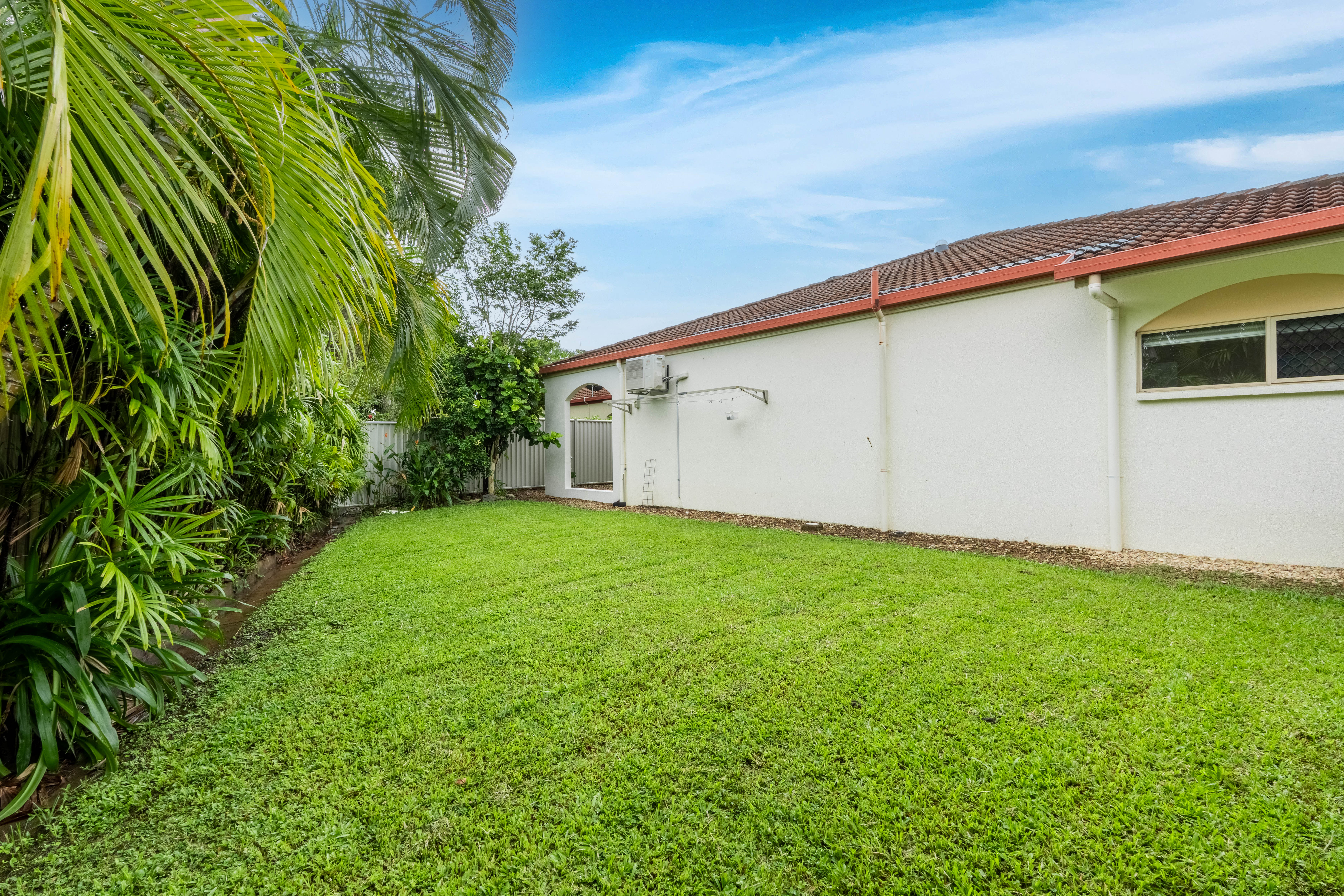 7 5-7 OYSTER COURT, TRINITY BEACH QLD 4879 - Image 10