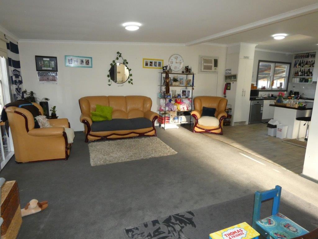 31 WALKER STREET, Donald VIC 3480 - Image 2