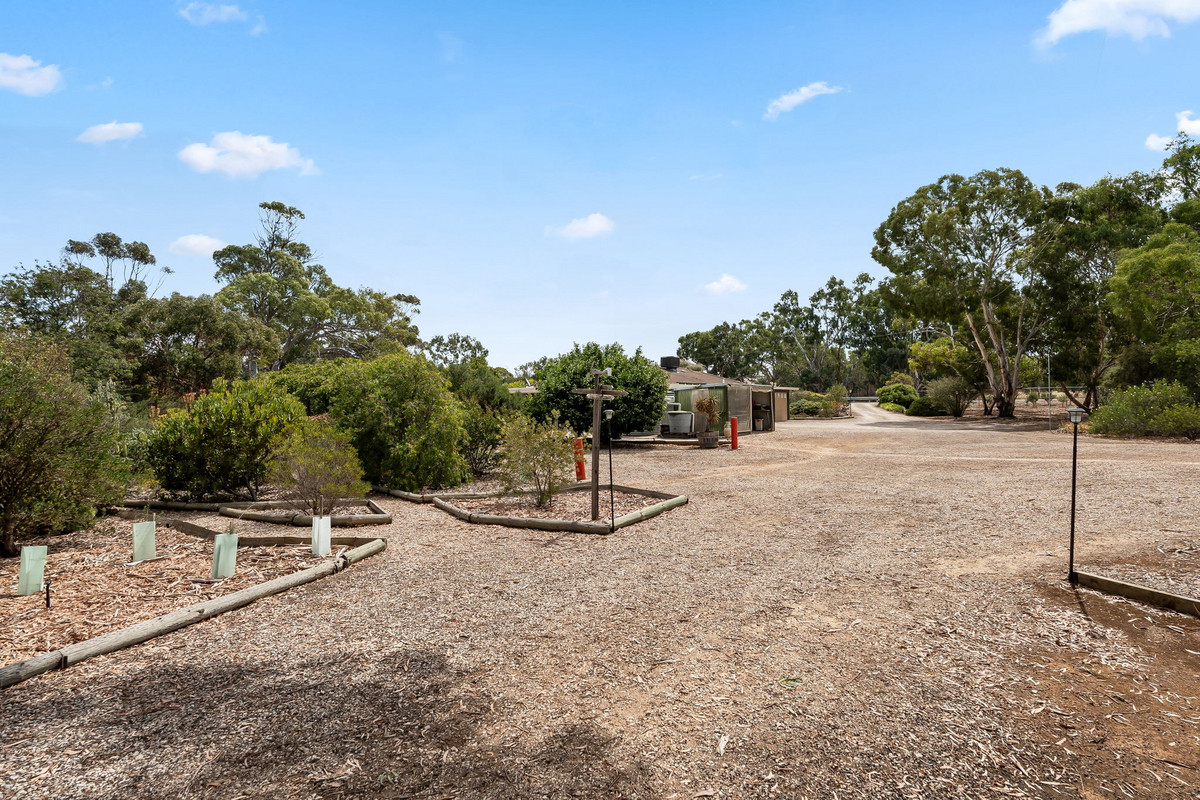 4-bedroom house at 6 Burnside Road, Strathalbyn, SA 5255, Alexandrina, South Australia