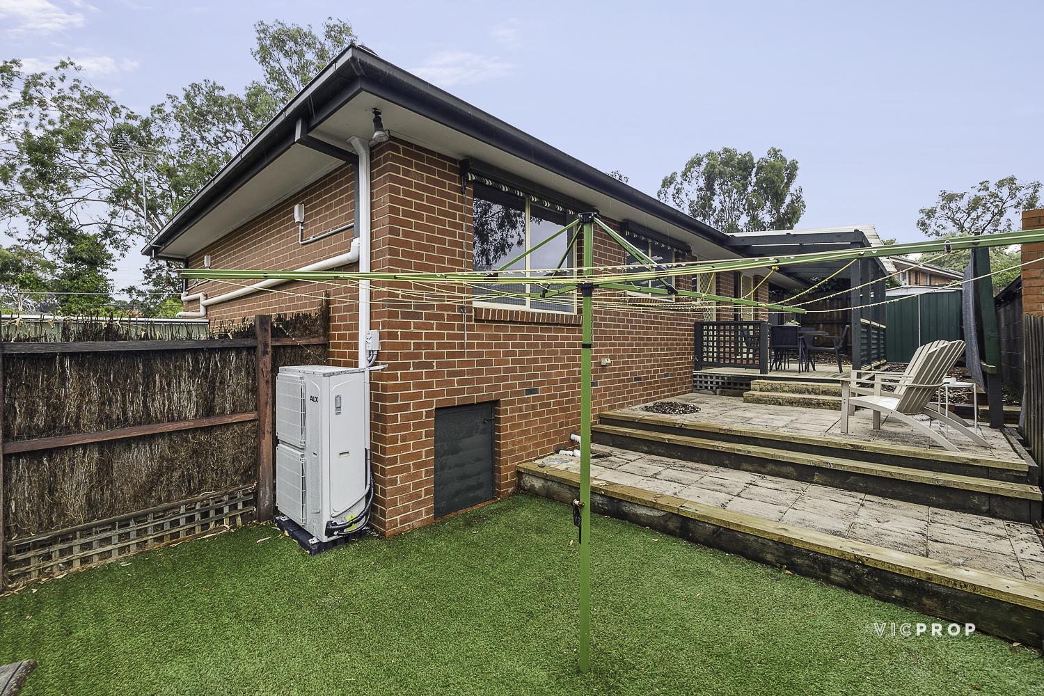 2-bedroom house at 8 Robern Parade, Viewbank, VIC 3084, Banyule, Victoria