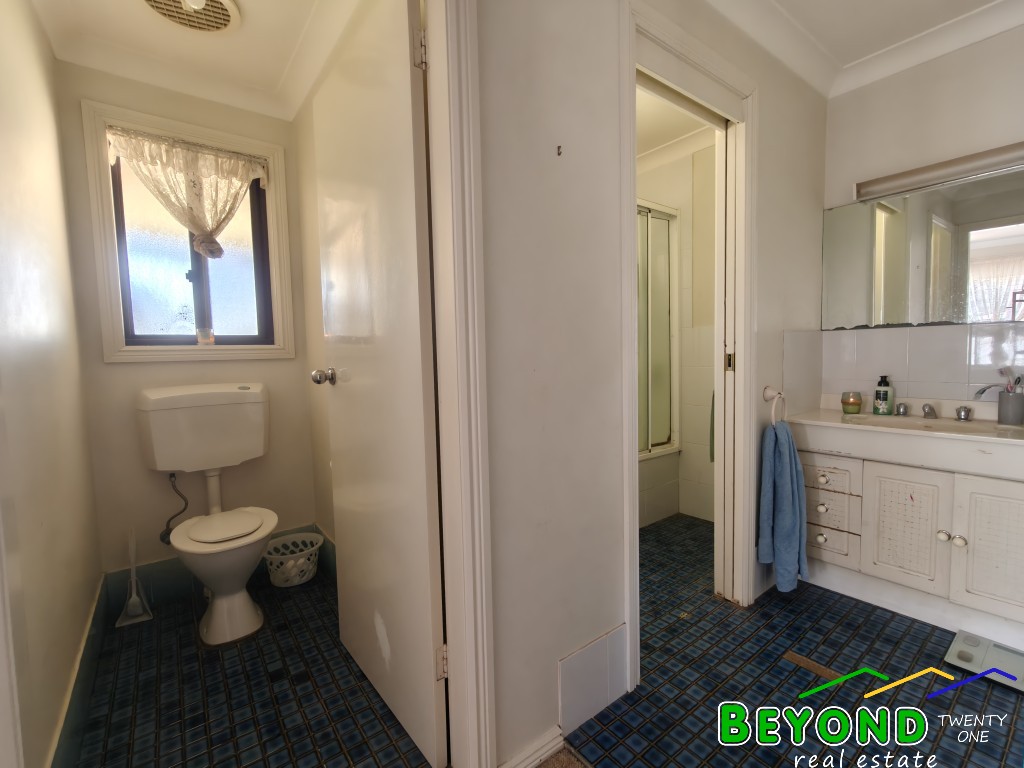 33 FEDERATION STREET, Gilgandra NSW 2827 - Image 7