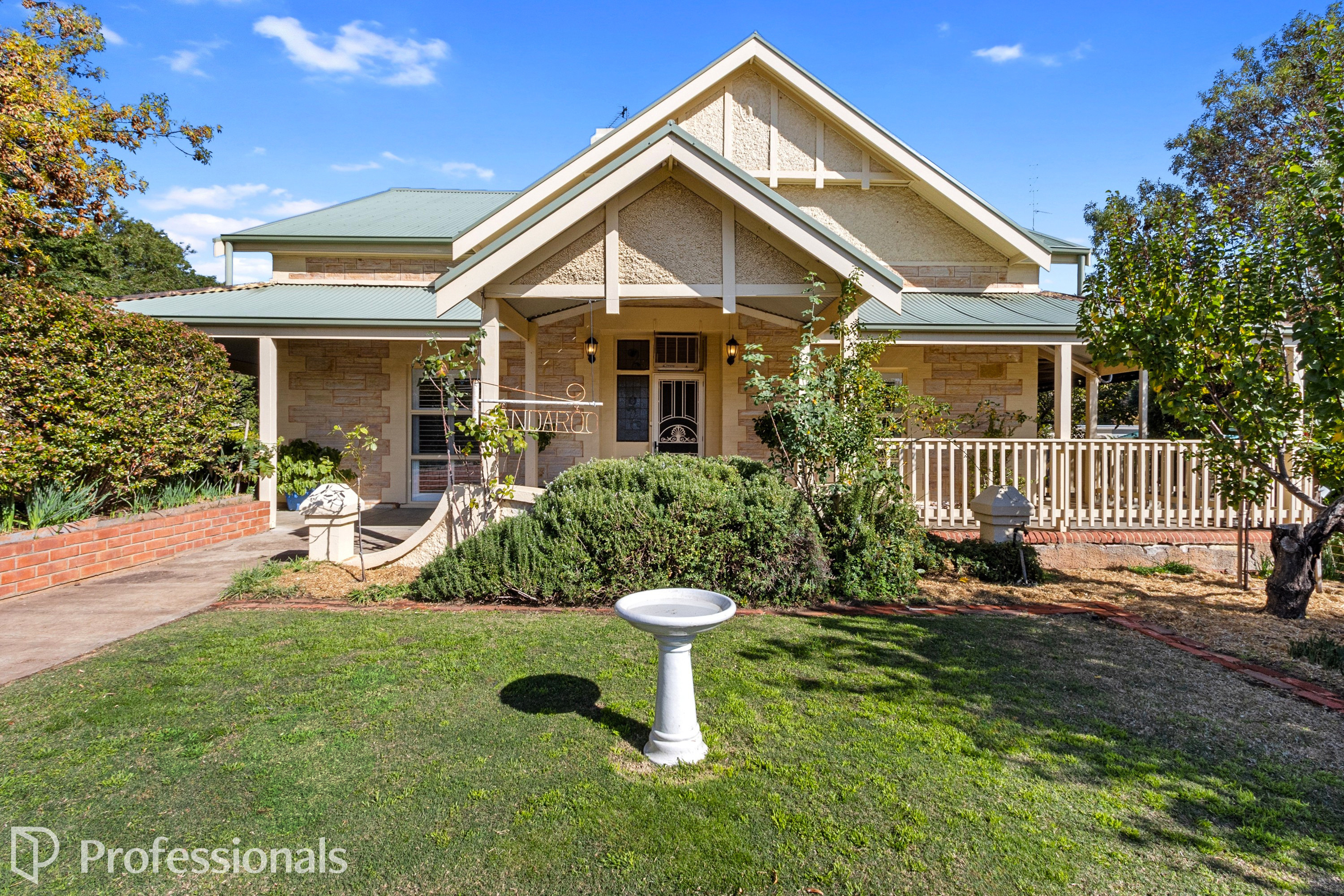 2 KING STREET, Clare SA 5453 - Image 1