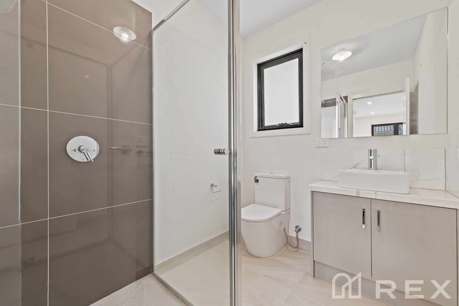 3-bedroom unit at 9 Shan Place, Hampton Park, VIC 3976, Casey, Victoria