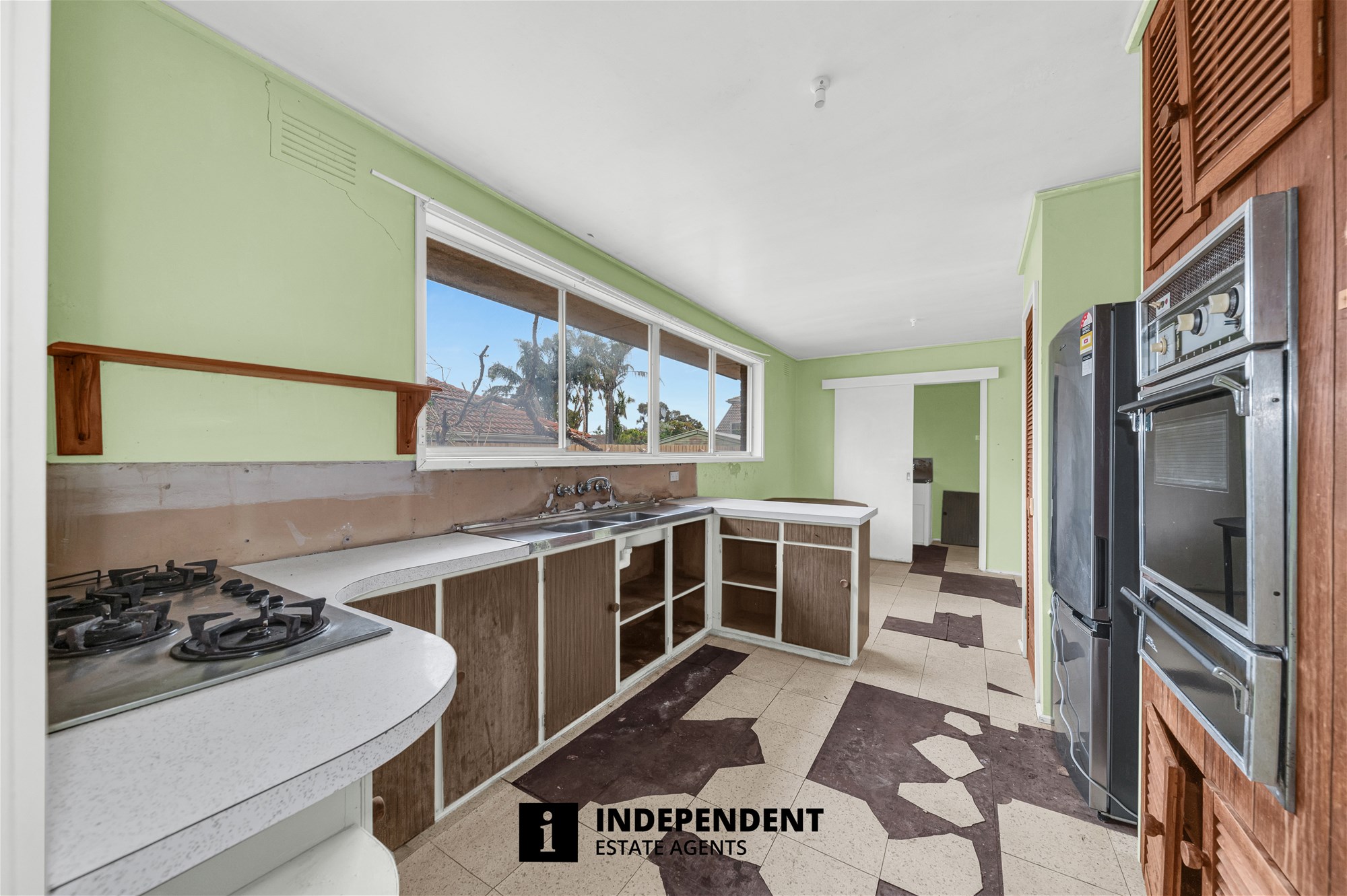 4-bedroom house at 27 Sunrise Drive, Mulgrave, VIC 3170, Monash, Victoria