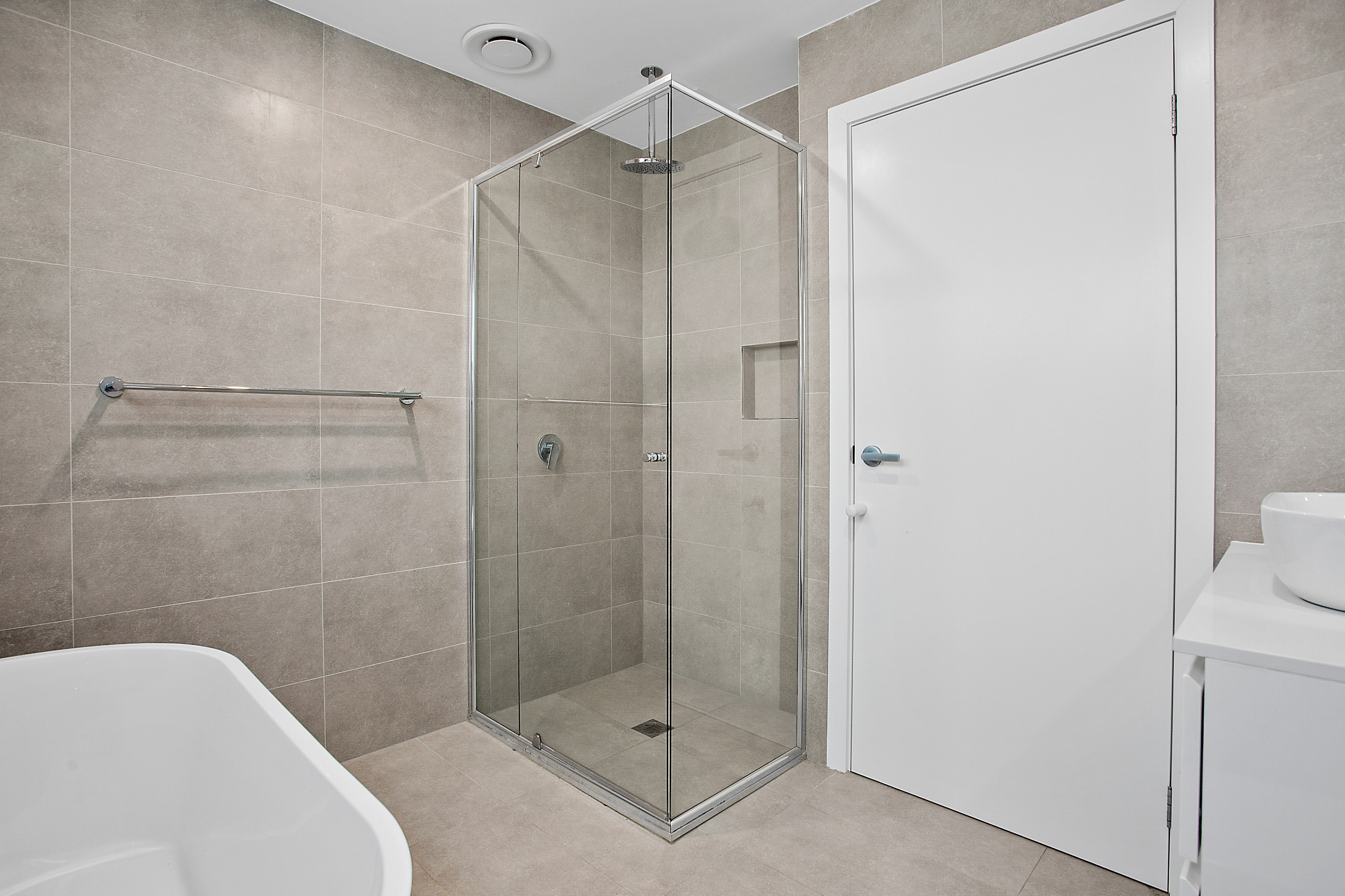 2/8 Fraser Crescent, Albion Park, NSW 2527 - Image 2