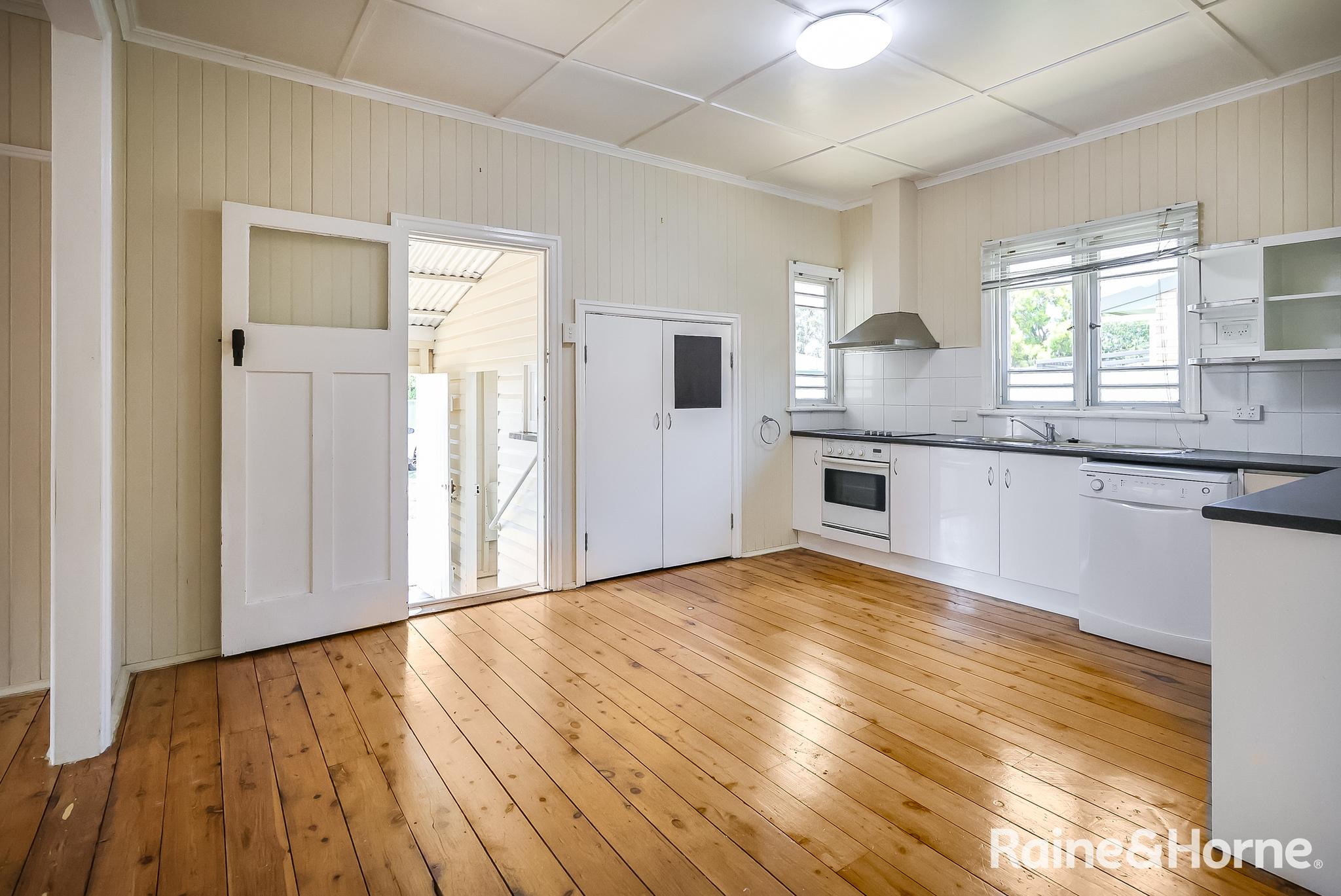 3-bedroom house at 90 Albion Street, Warwick, QLD 4370, Southern Downs, Queensland