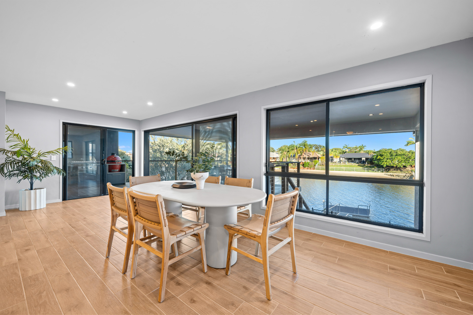18 MCILWAIN DRIVE, Mermaid Waters QLD 4218 - Image 7