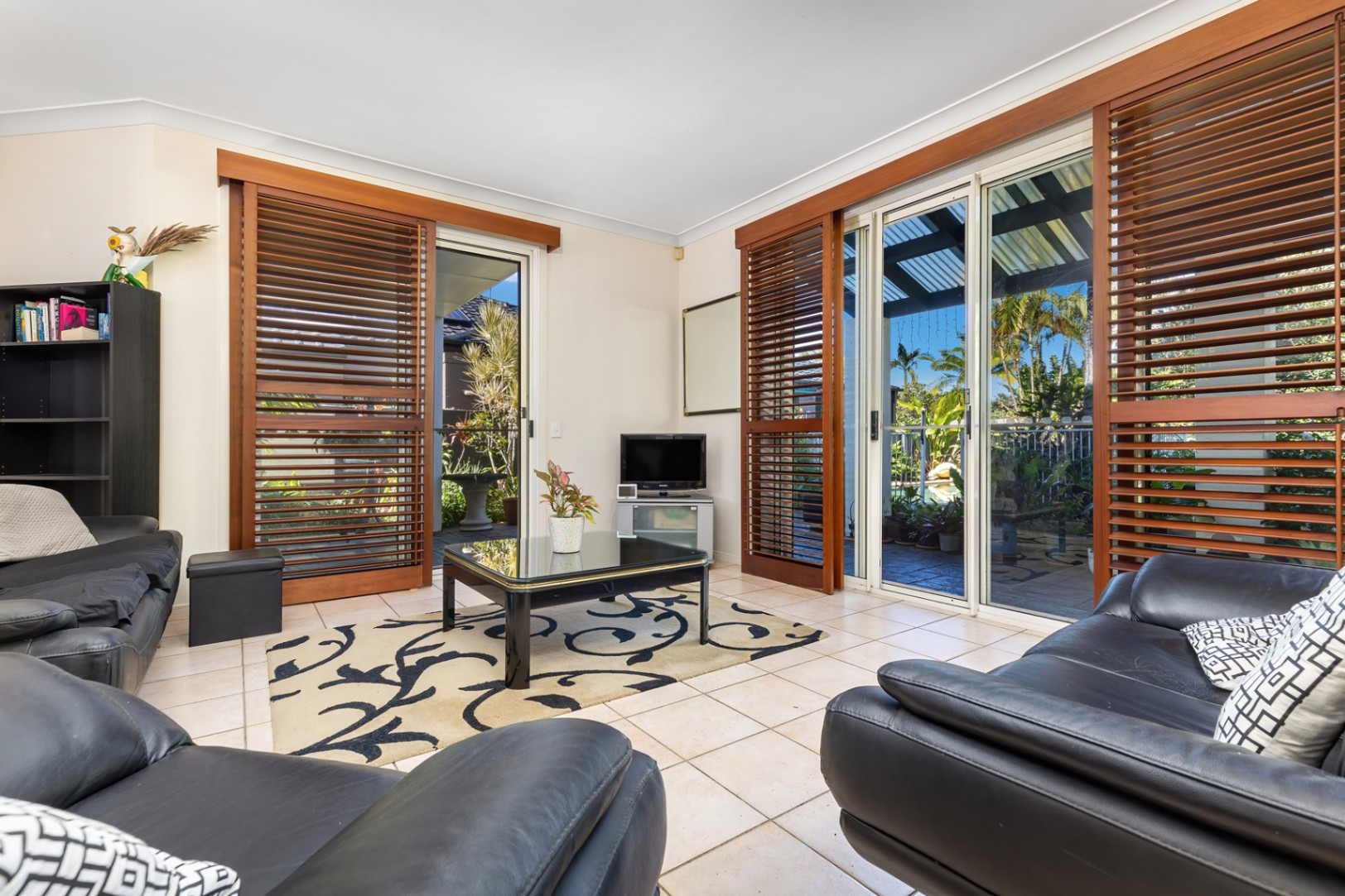 18 TRANQUILITY CIRCUIT, Helensvale QLD 4212 - Image 2