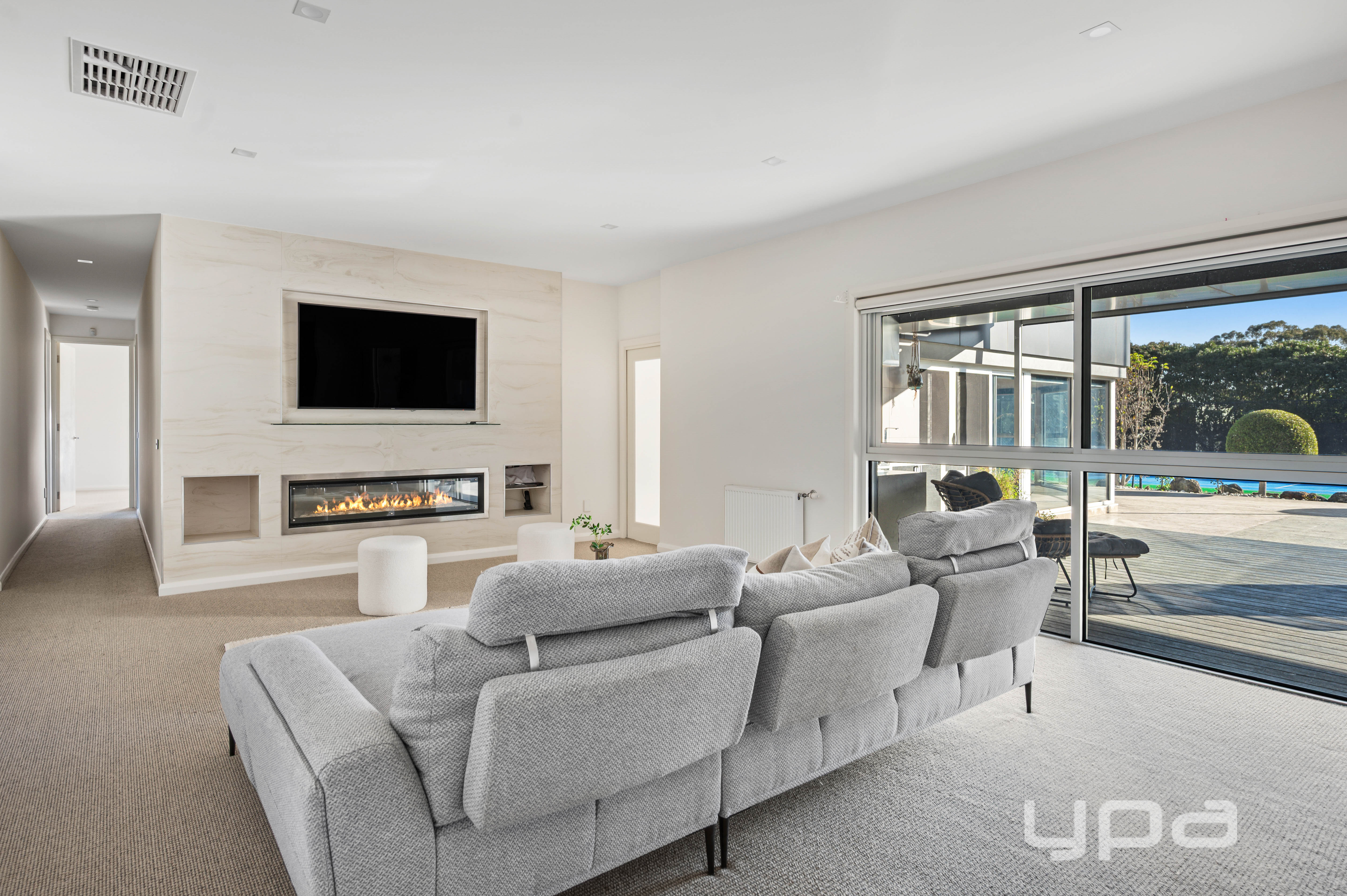 5-bedroom house at 7 Elphinstone Boulevard, Greenvale, VIC 3059, Hume, Victoria