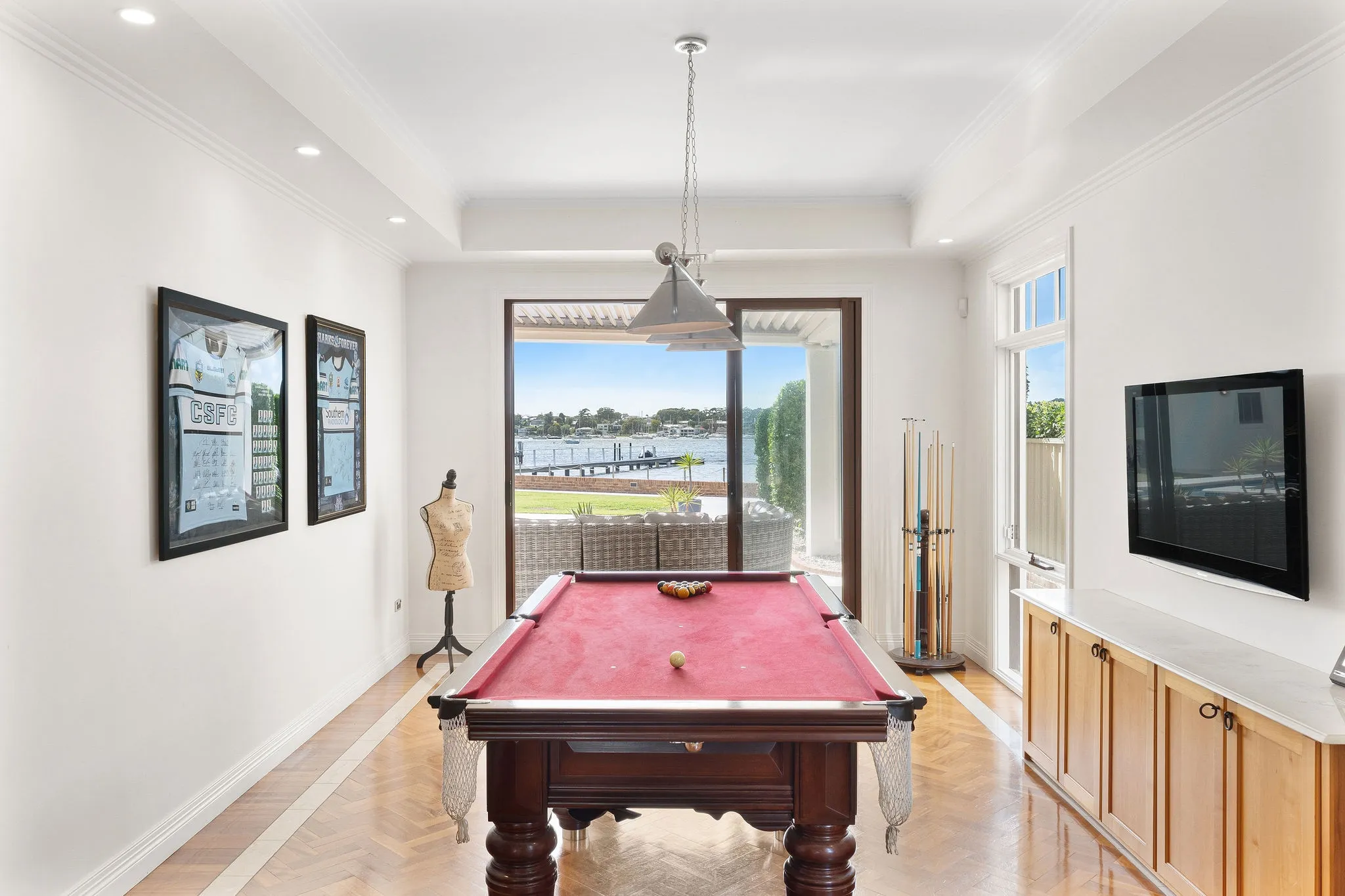 6-bedroom house at 14 Beach Street, Blakehurst, NSW 2221, Georges River, New South Wales