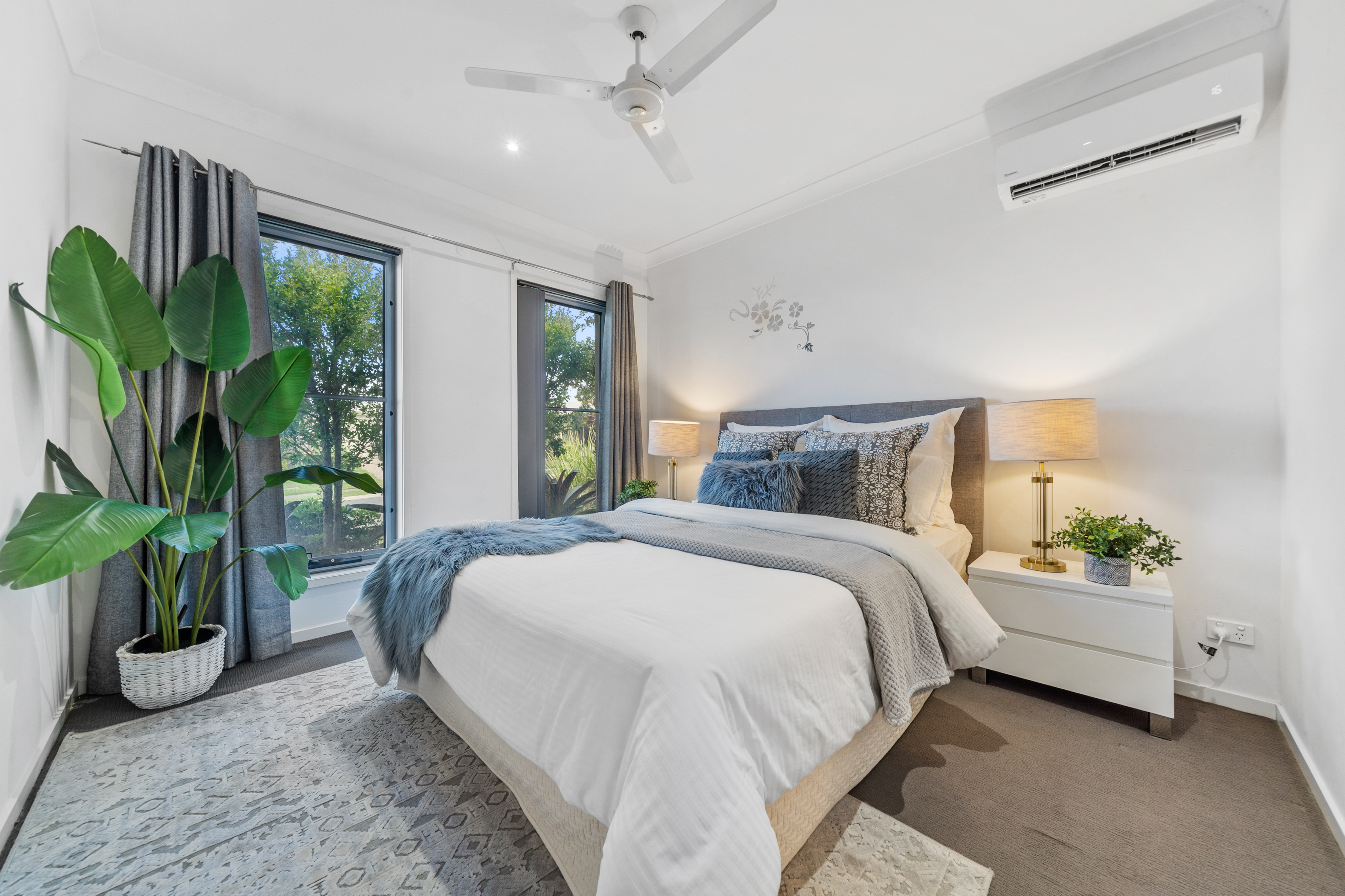 9 MOUNT GLORIOUS STREET, Park Ridge QLD 4125 - Image 2