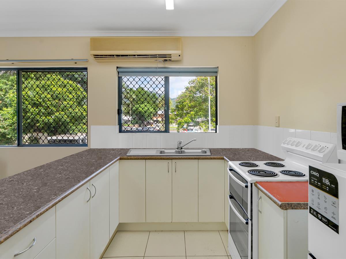 8 22-24 TOOGOOD ROAD, WOREE QLD 4868 - Image 2