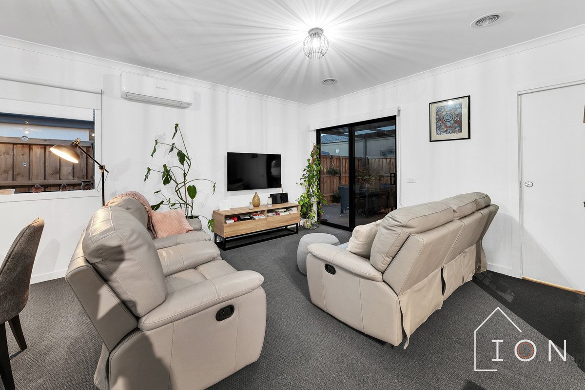 20 Mare Close, Cranbourne East, VIC 3977 - Image 7