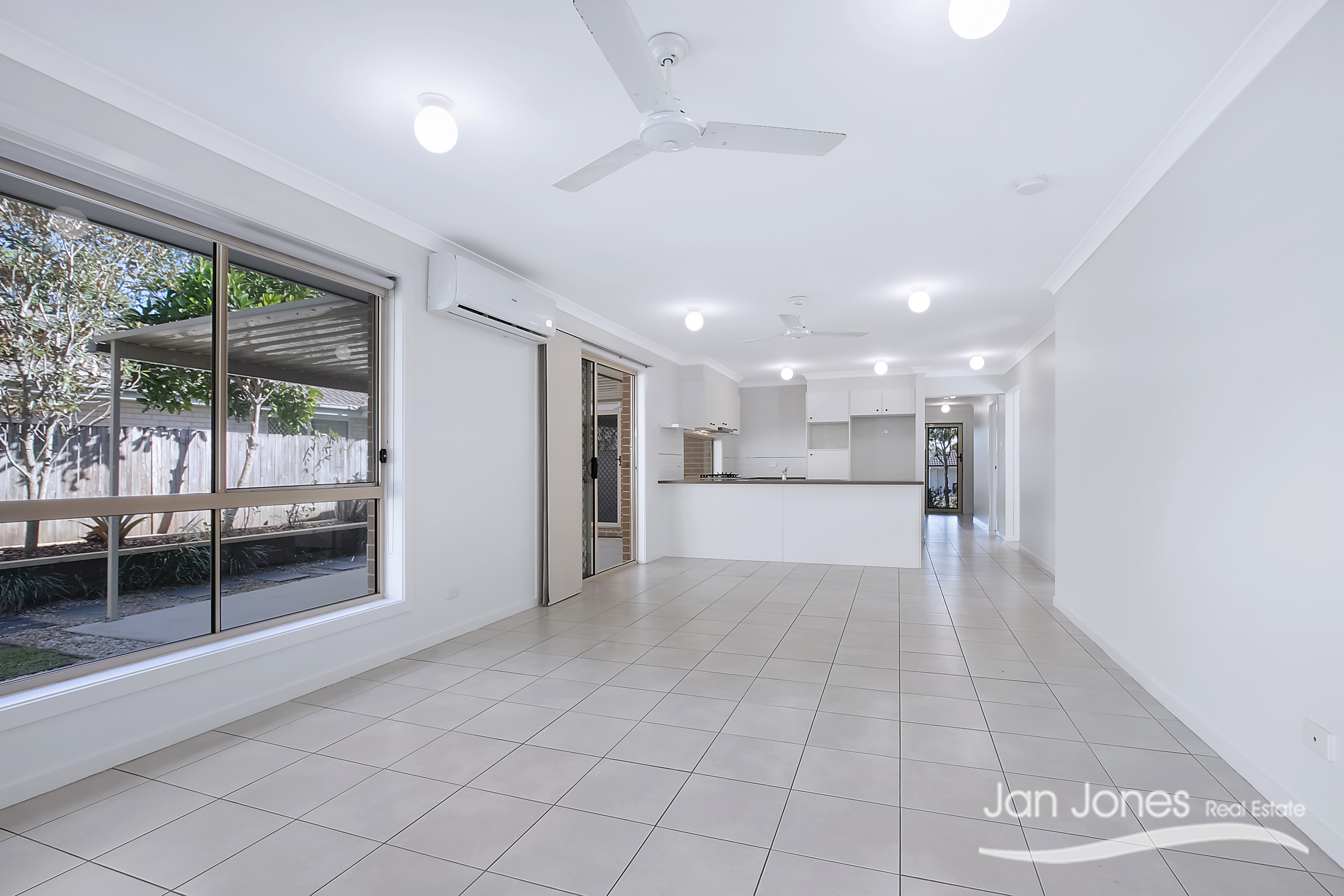 33 PEGGY ROAD, Bellmere QLD 4510 - Image 4
