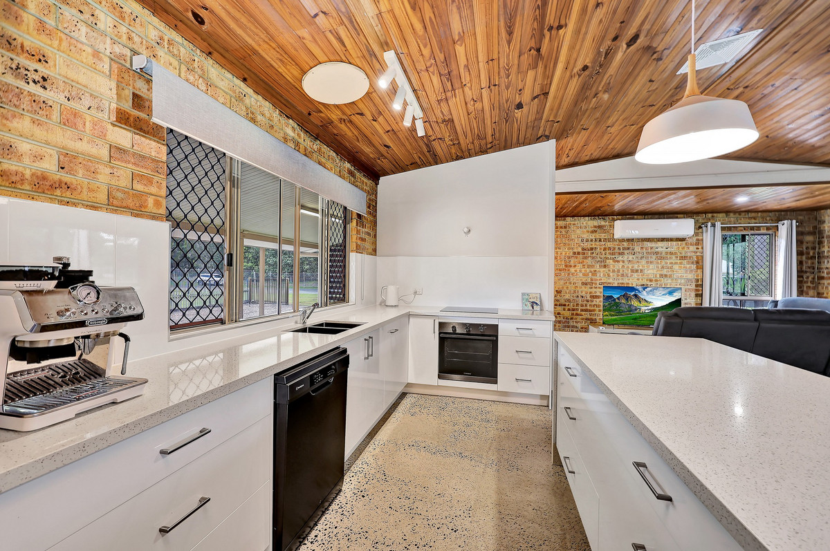 289 Oregan Creek Road, Toogoom, QLD 4655 - Image 10