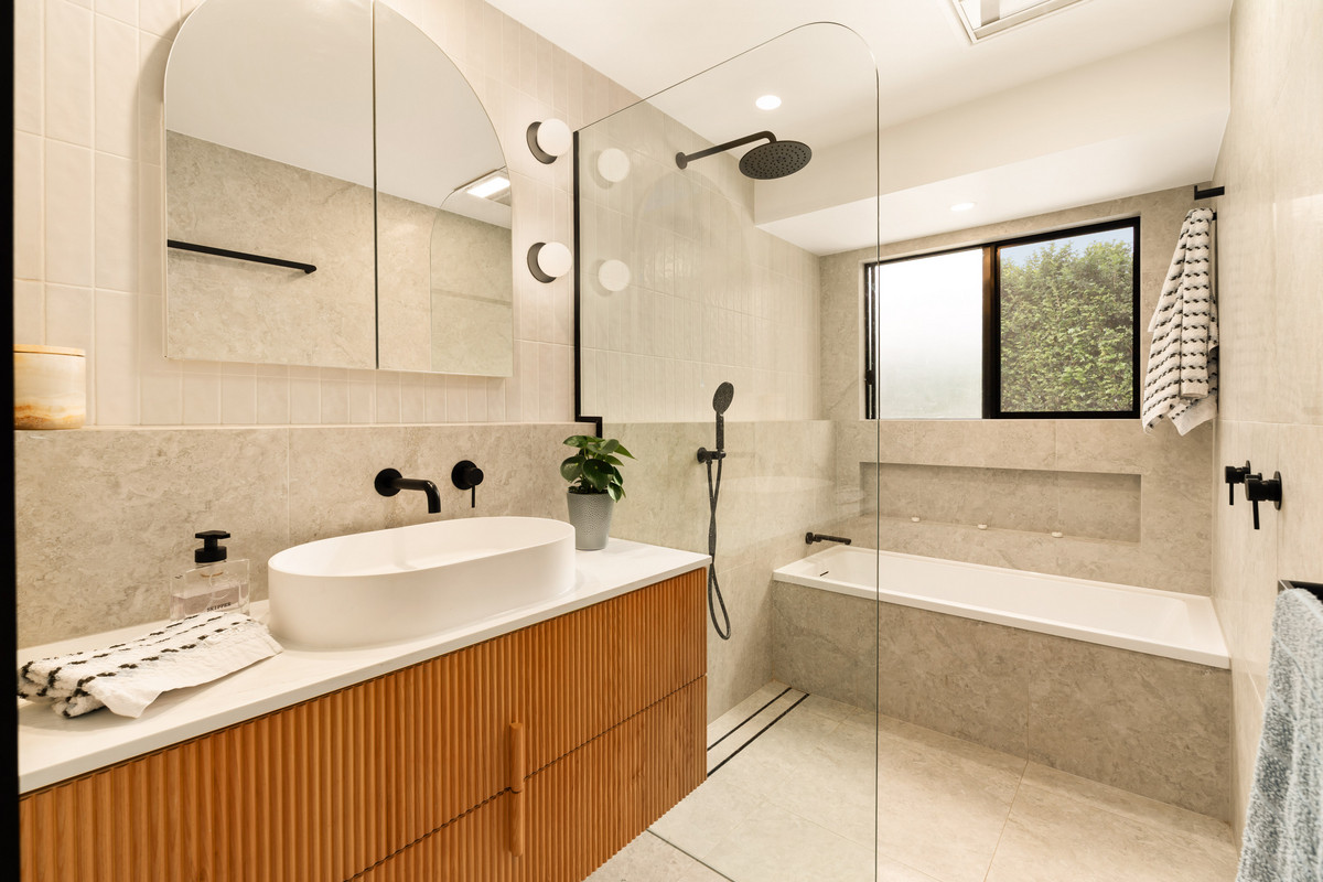 5 HYLACOLA DRIVE, Albany Creek QLD 4035 - Image 8