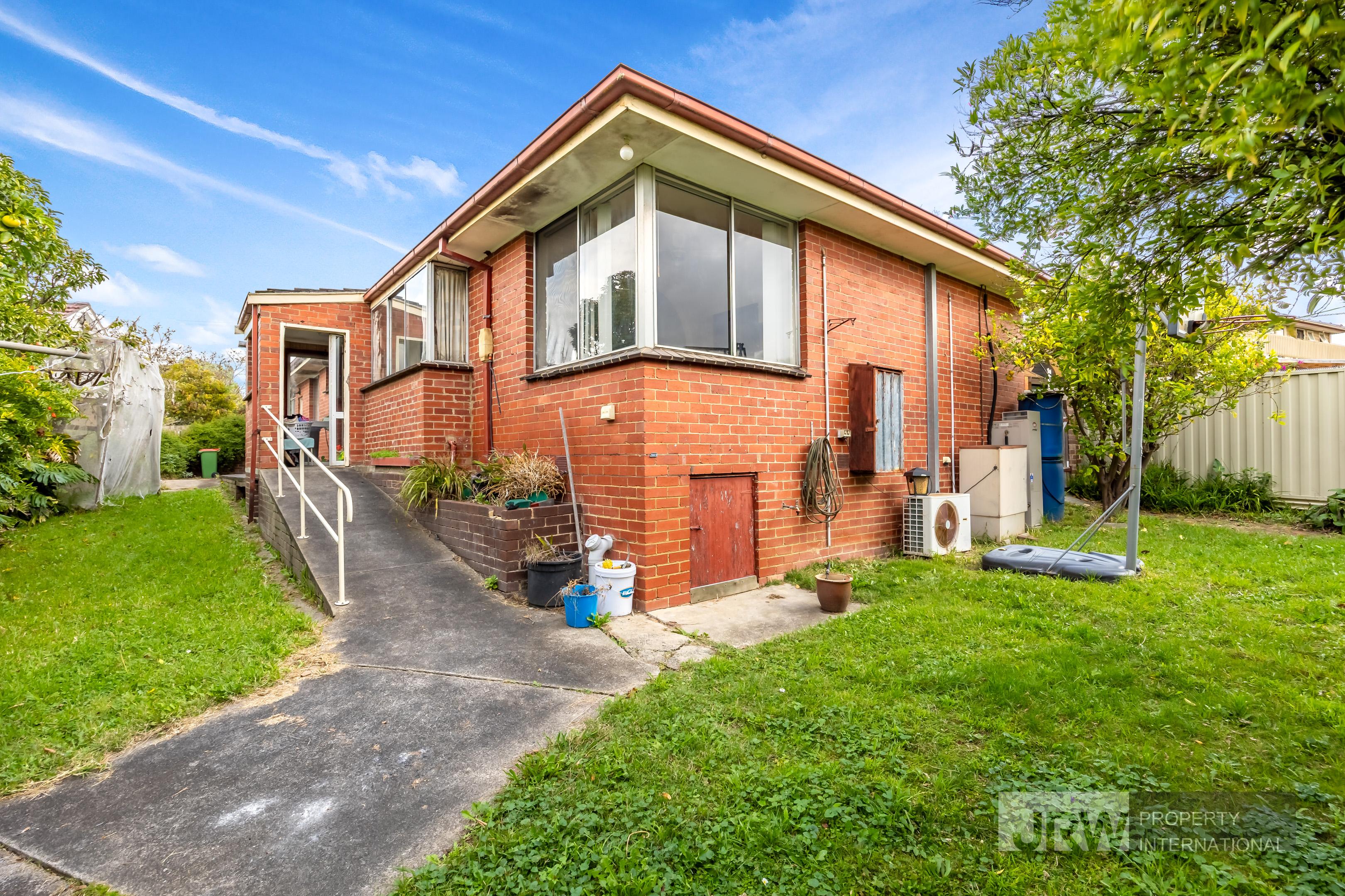33 IRELAND AVENUE, Wantirna South VIC 3152 - Image 8
