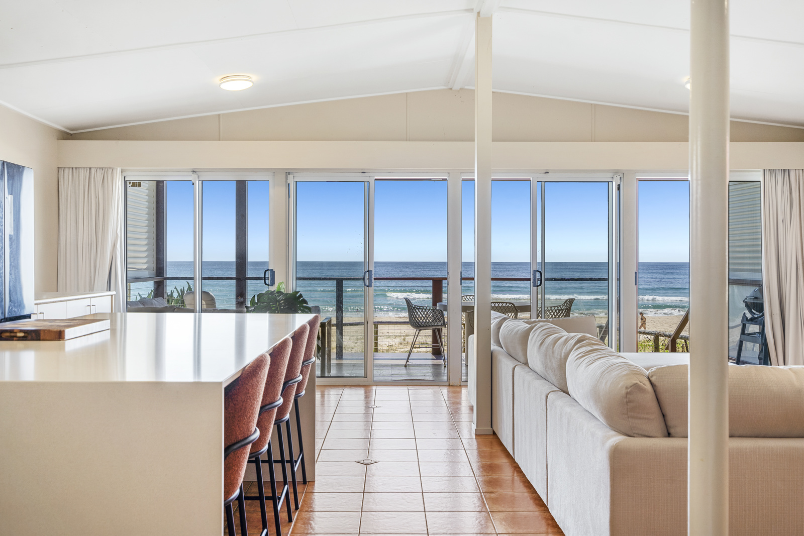 195 JEFFERSON LANE, Palm Beach QLD 4221 - Image 8