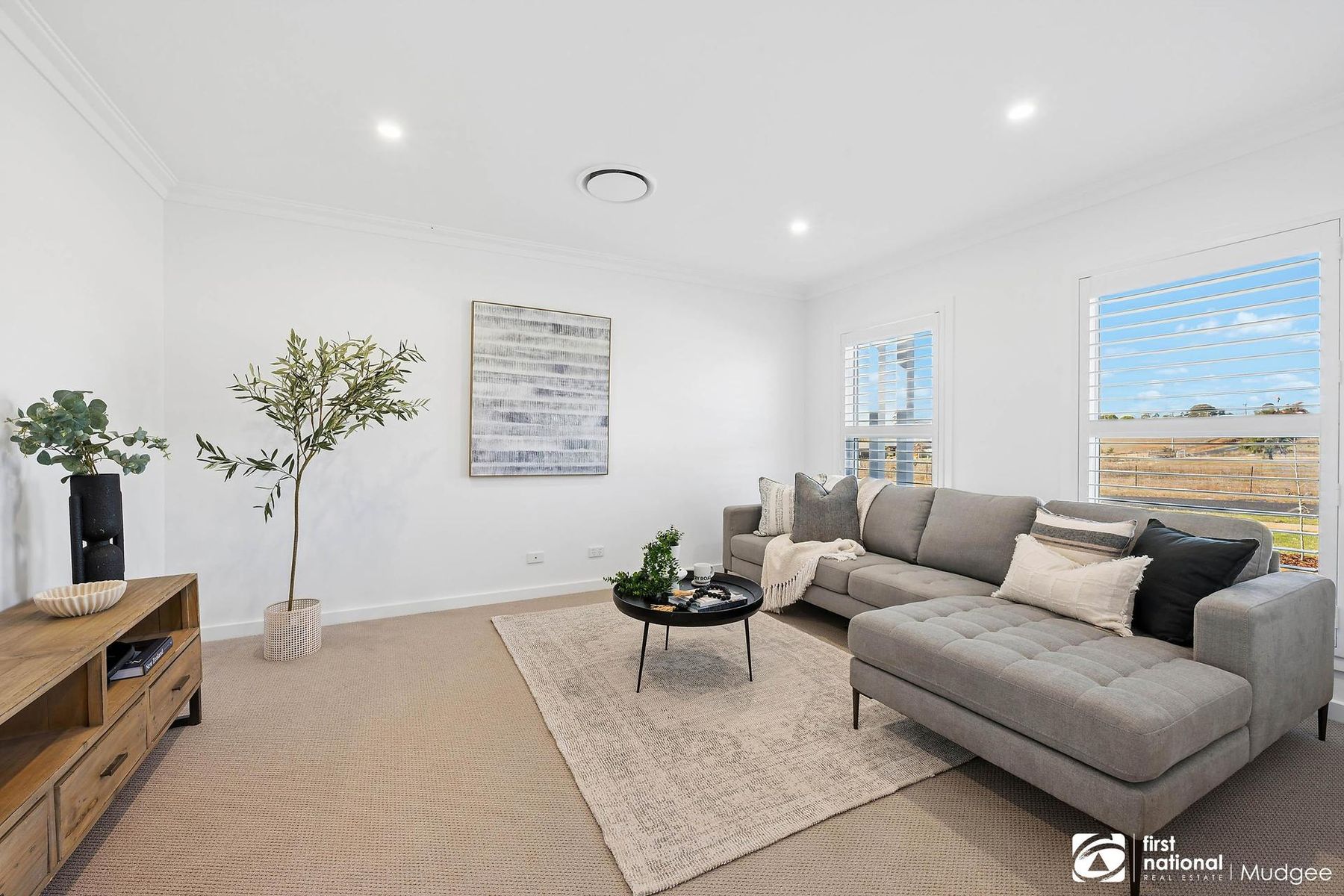 4 Wilton Grove, Mudgee, Nsw, 2850 - Image 2