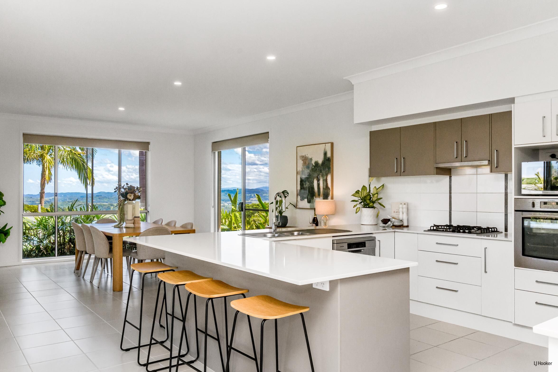 31 SUNNYCREST DRIVE, Terranora NSW 2486 - Image 3