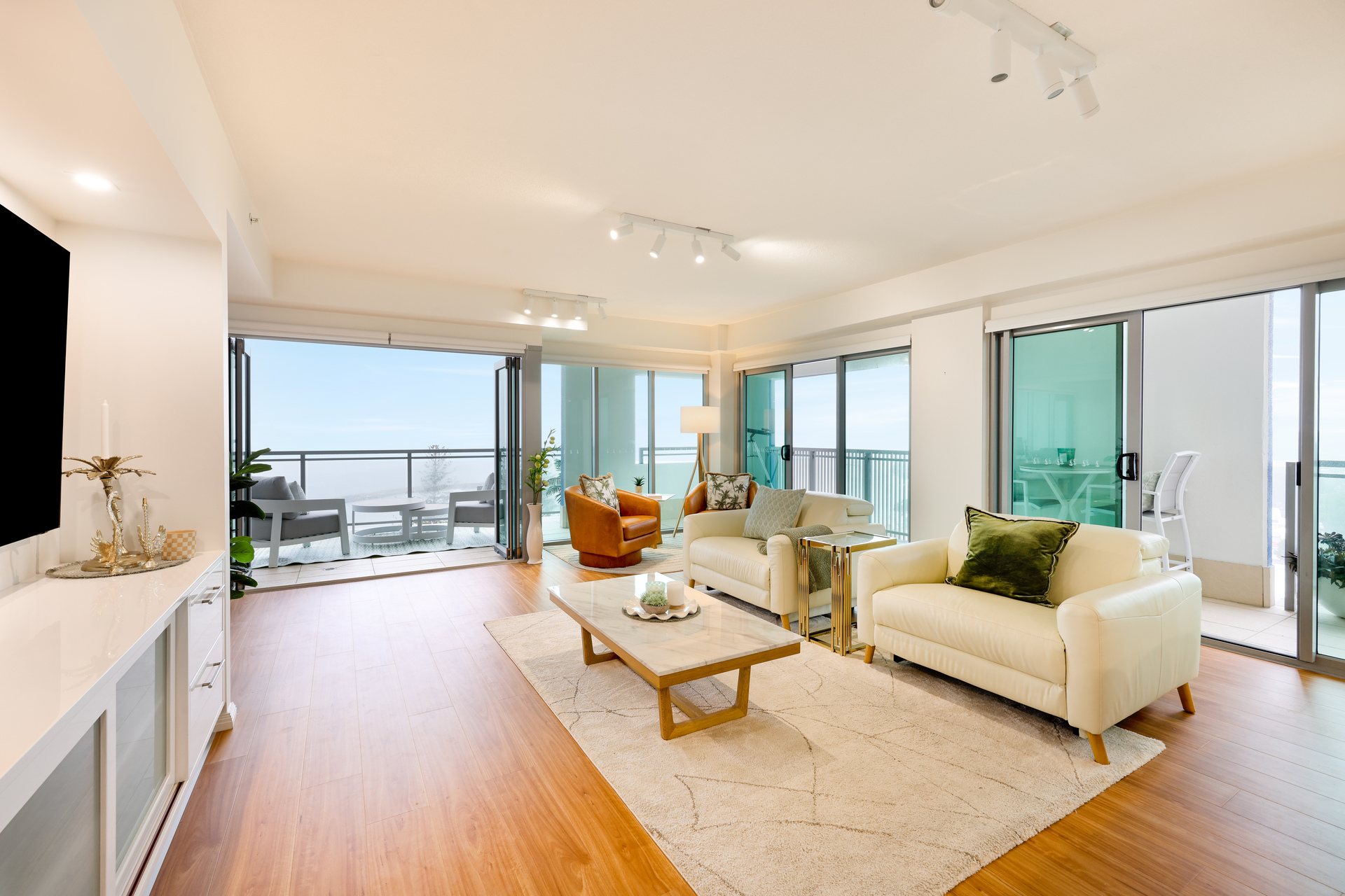 1004 185 REDCLIFFE PARADE, REDCLIFFE QLD 4020 - Image 3