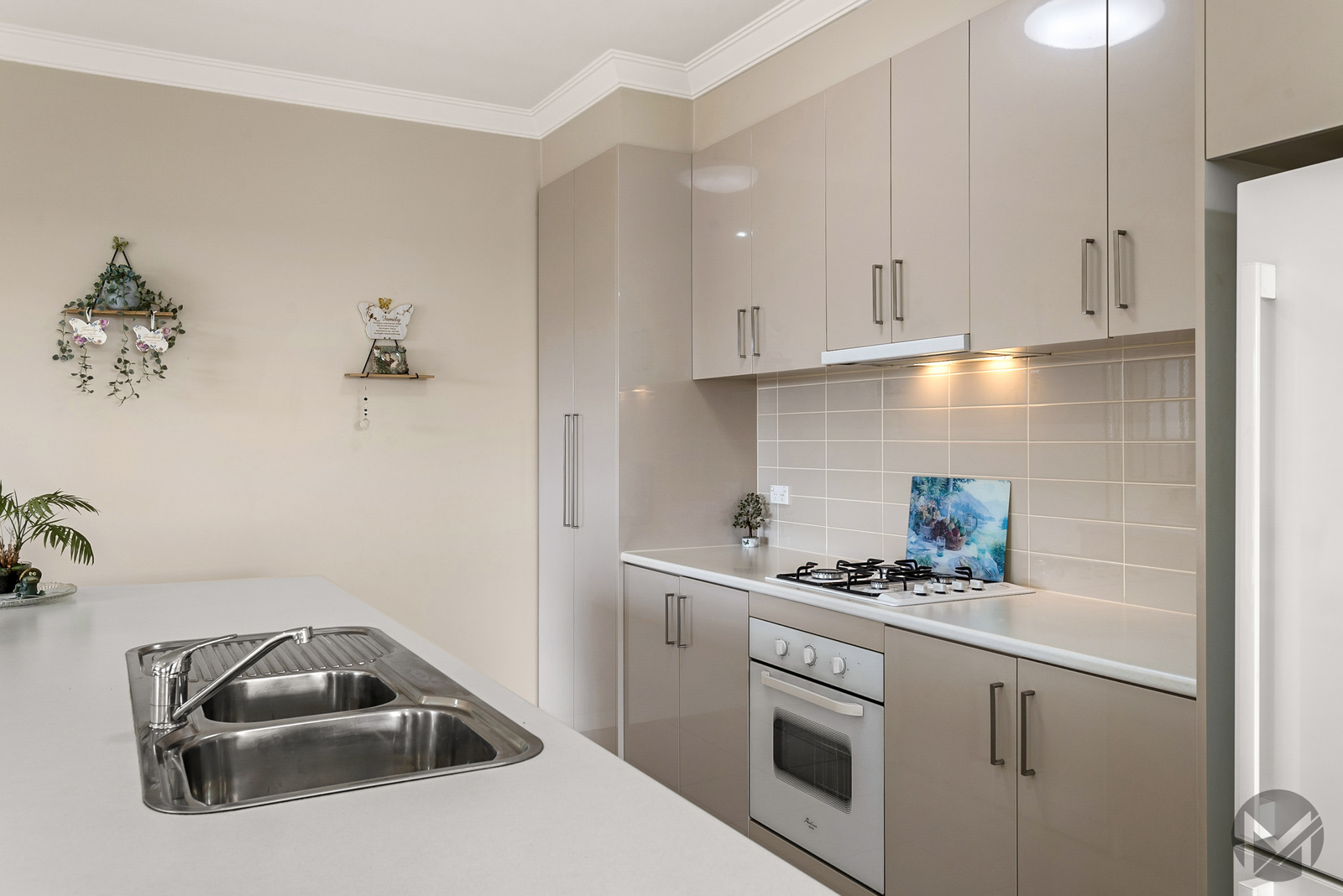 3-bedroom unit at 3/76 Barry Street, Romsey, VIC 3434, Macedon Ranges, Victoria