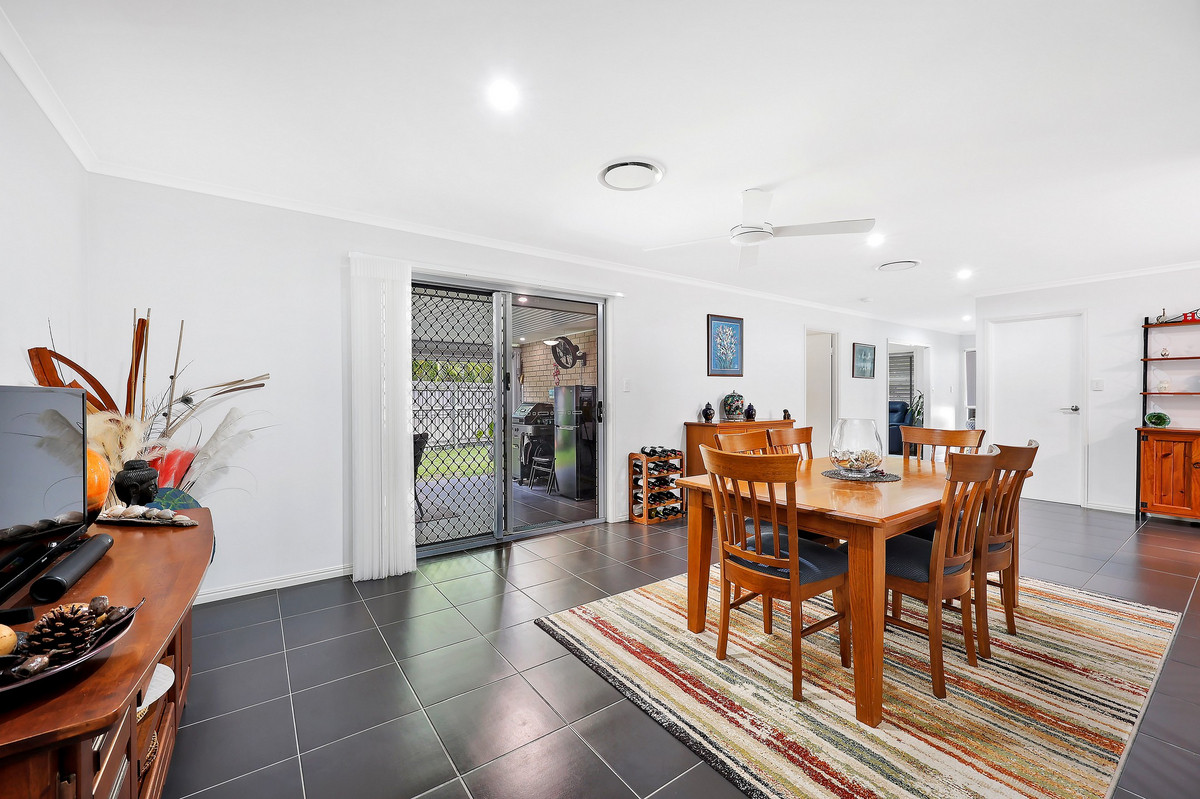 12 HELM STREET, Toogoom QLD 4655 - Image 8