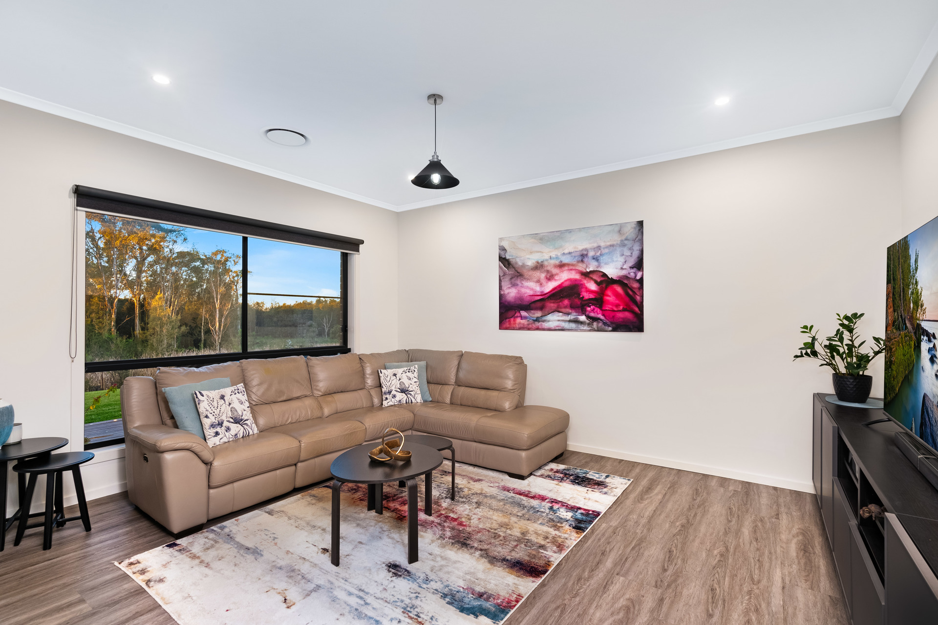 9 Farmingdale Court, Luddenham, NSW 2745 - Image 1