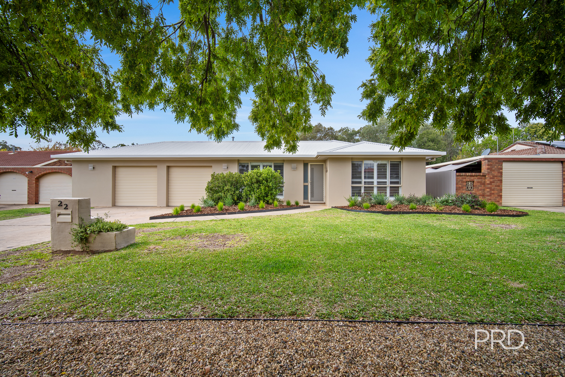 22 Karoom Drive, Glenfield Park, NSW 2650 - Image 1