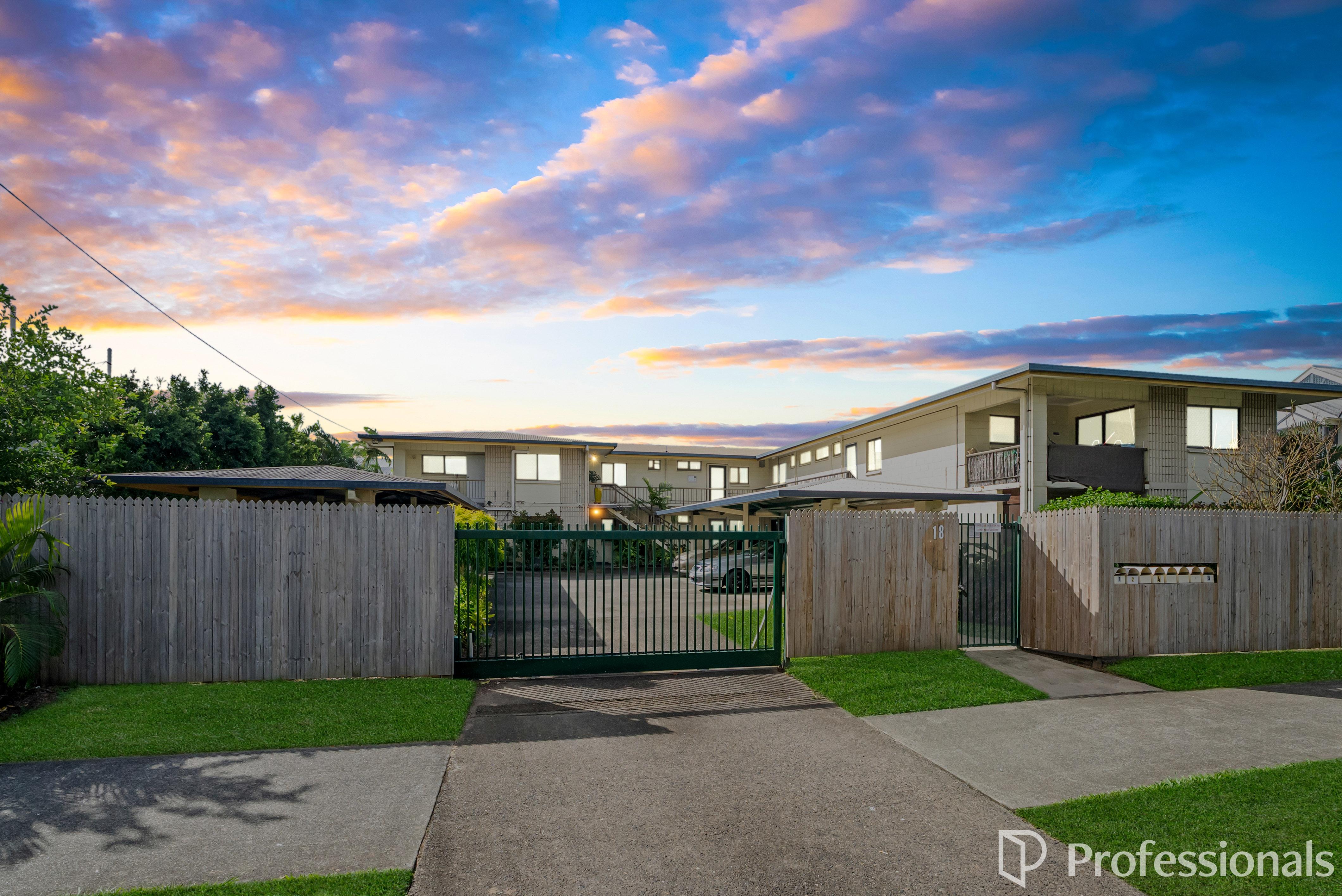 4 18 JENSEN STREET, MANOORA QLD 4870 - Image 2
