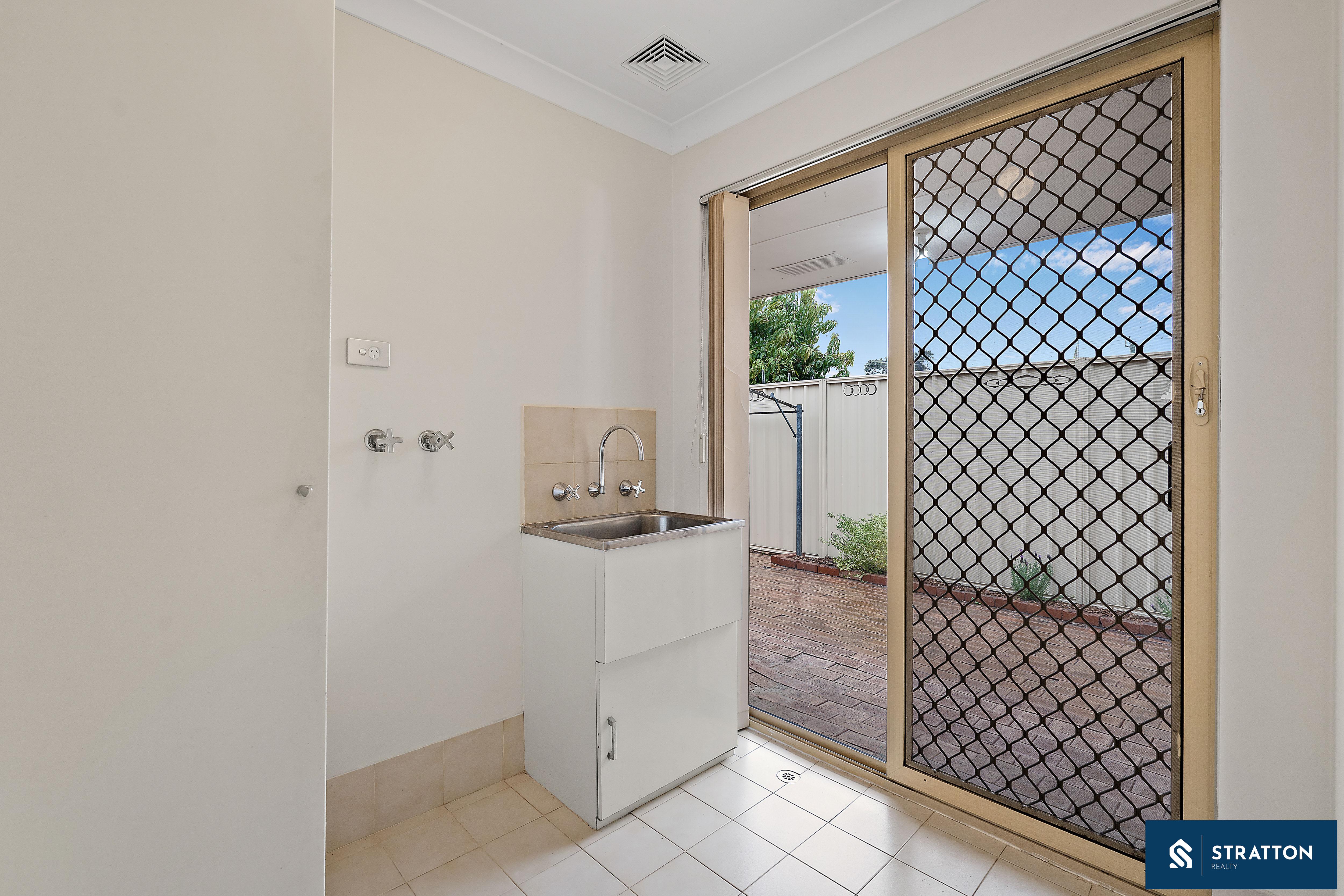 3 20 CHARLTON PLACE, THORNLIE WA 6108 - Image 10