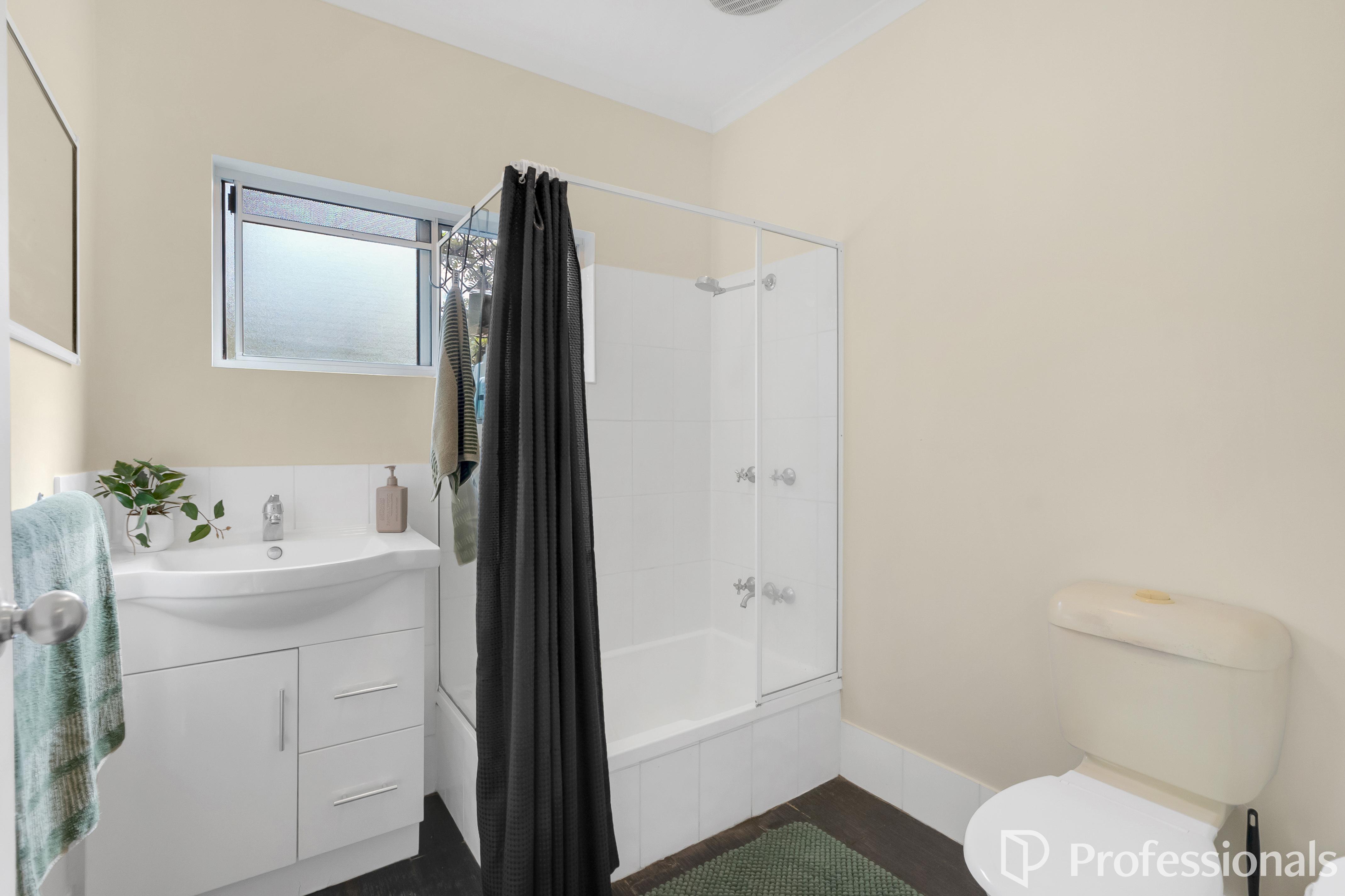 CAUFIELD GARDENS 3 126 PEASE STREET, MANOORA QLD 4870 - Image 7