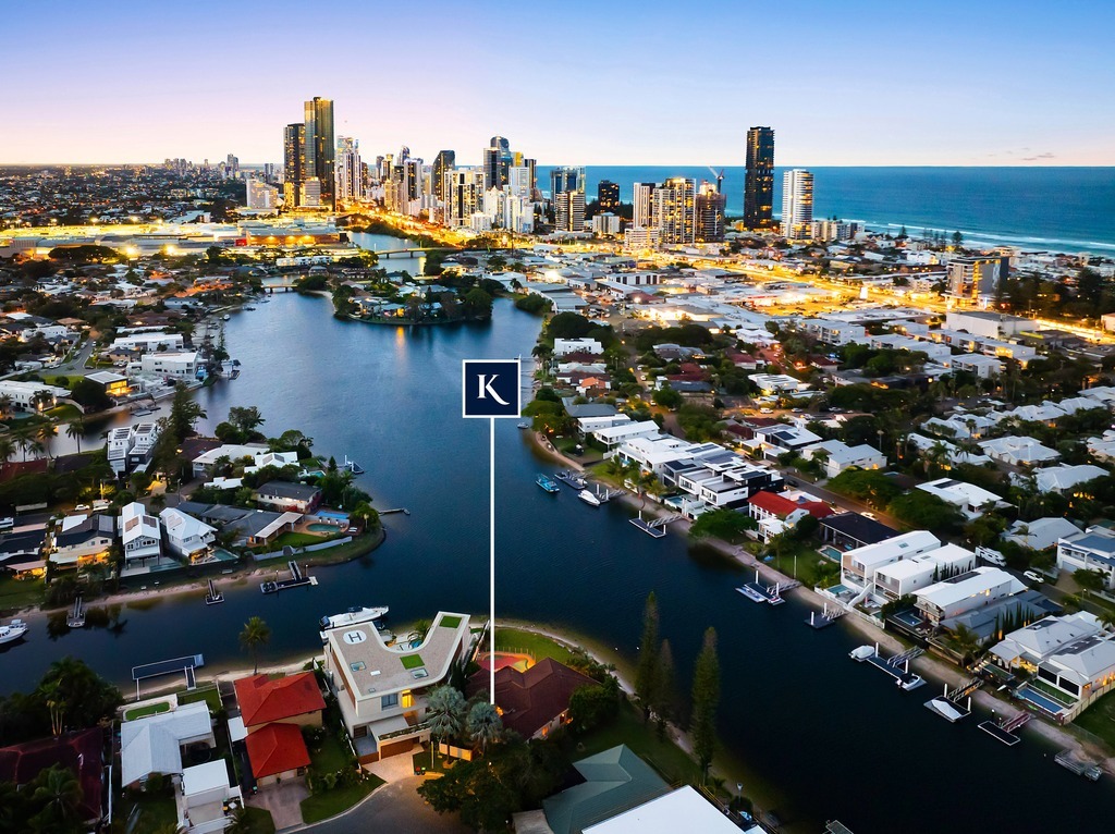 38 GRETEL DRIVE, Mermaid Waters QLD 4218 - Image 1