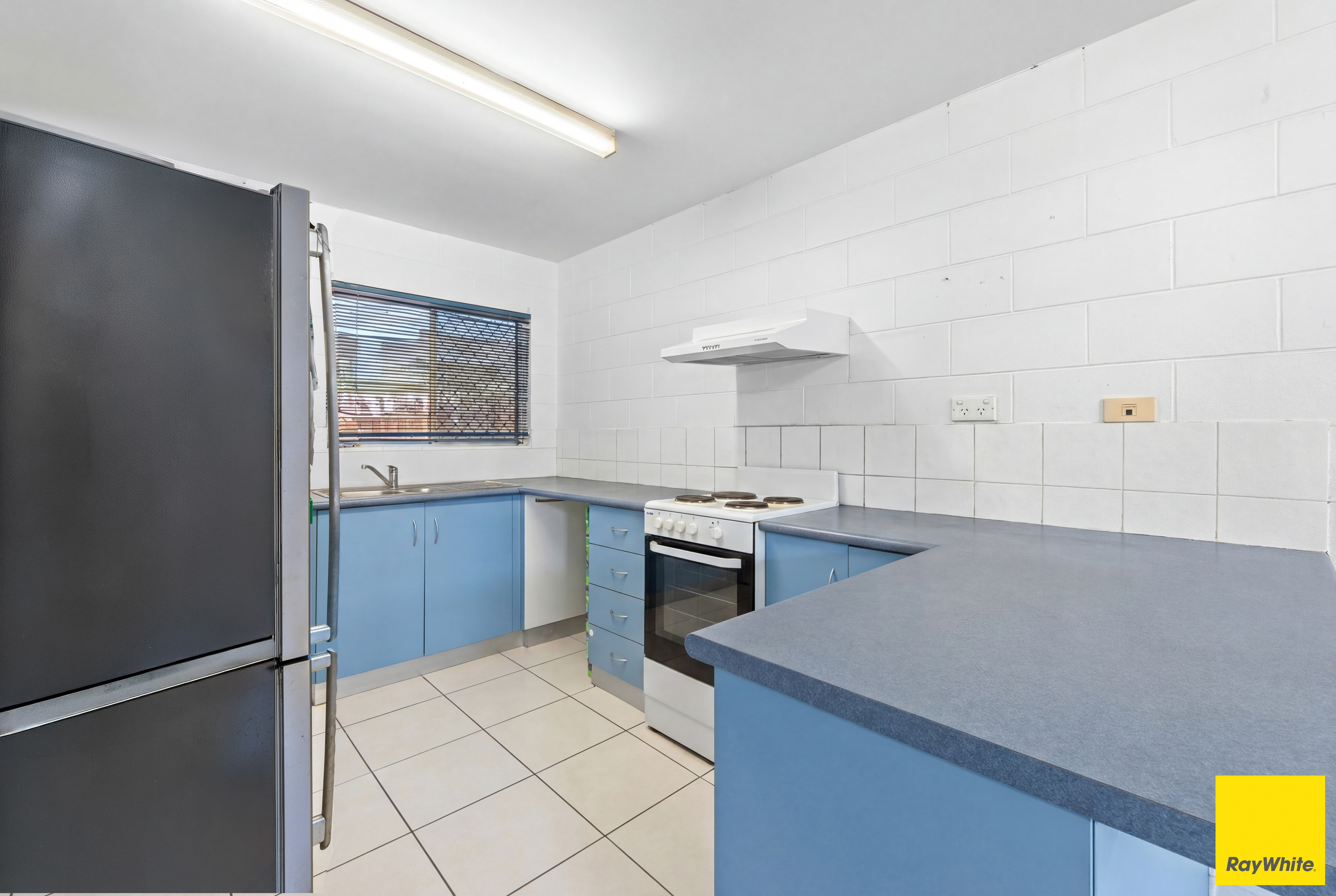 CAIRNS PREMIER LODGE 2 392 SEVERIN STREET, PARRAMATTA PARK QLD 4870 - Image 2