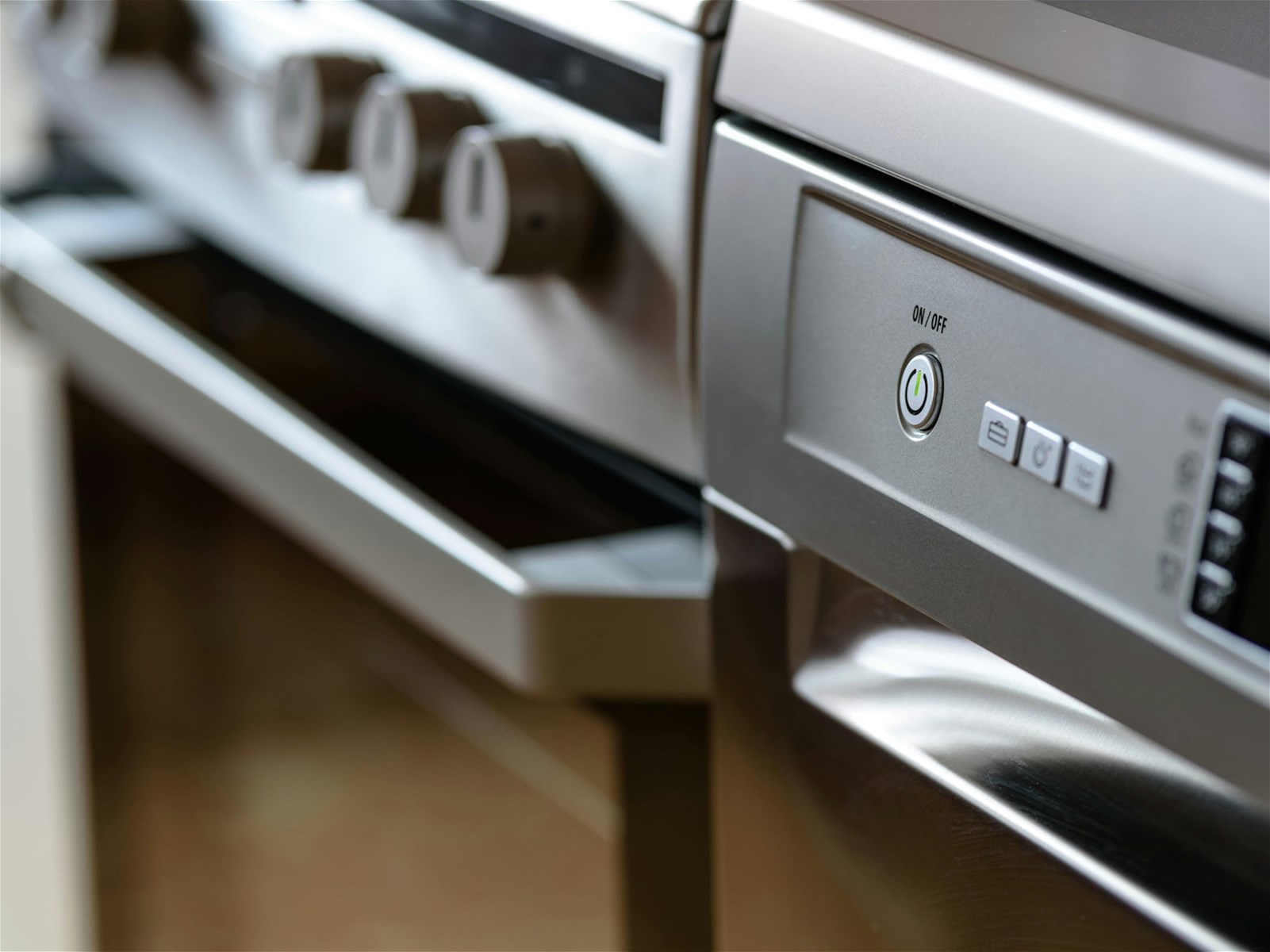 3-bedroom unit at 28 Ahern Road, Pakenham, VIC 3810, Cardinia, Victoria