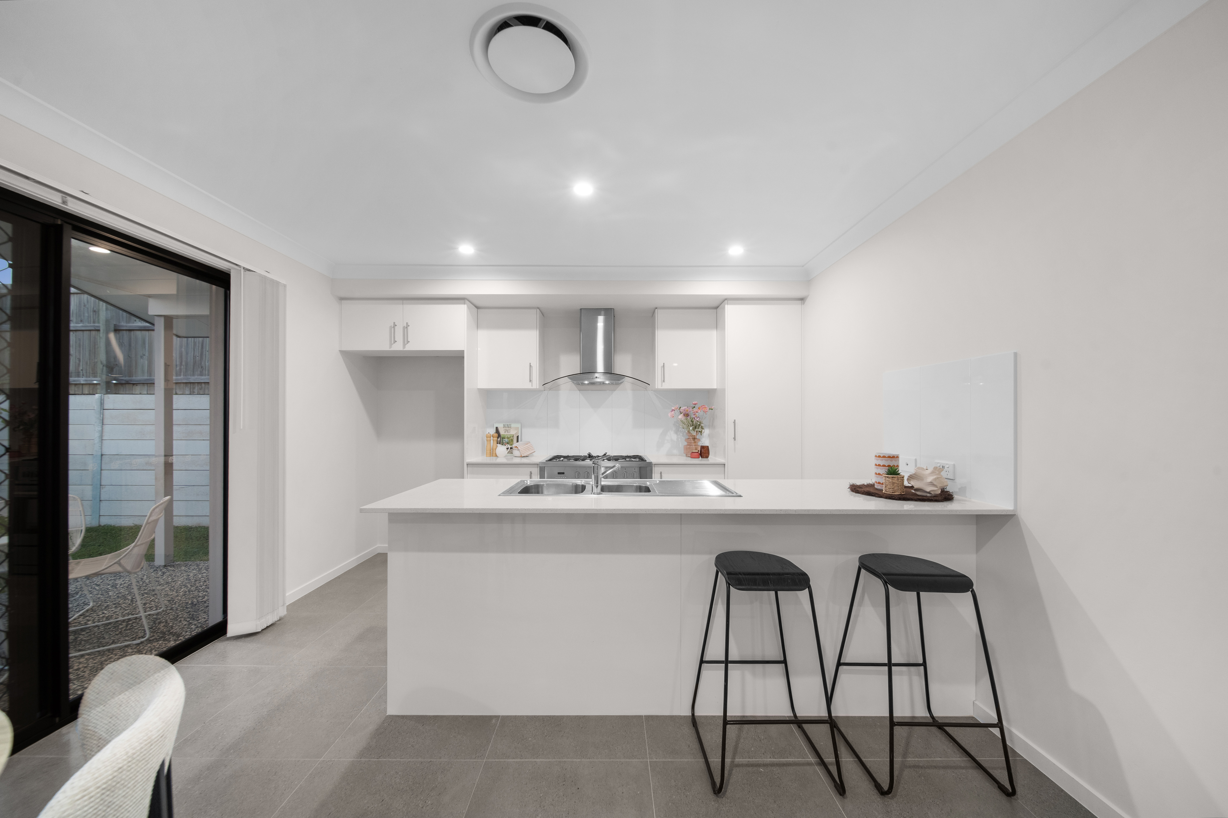 19 Broxburn Circuit, Spring Mountain, Qld, 4300 - Image 7