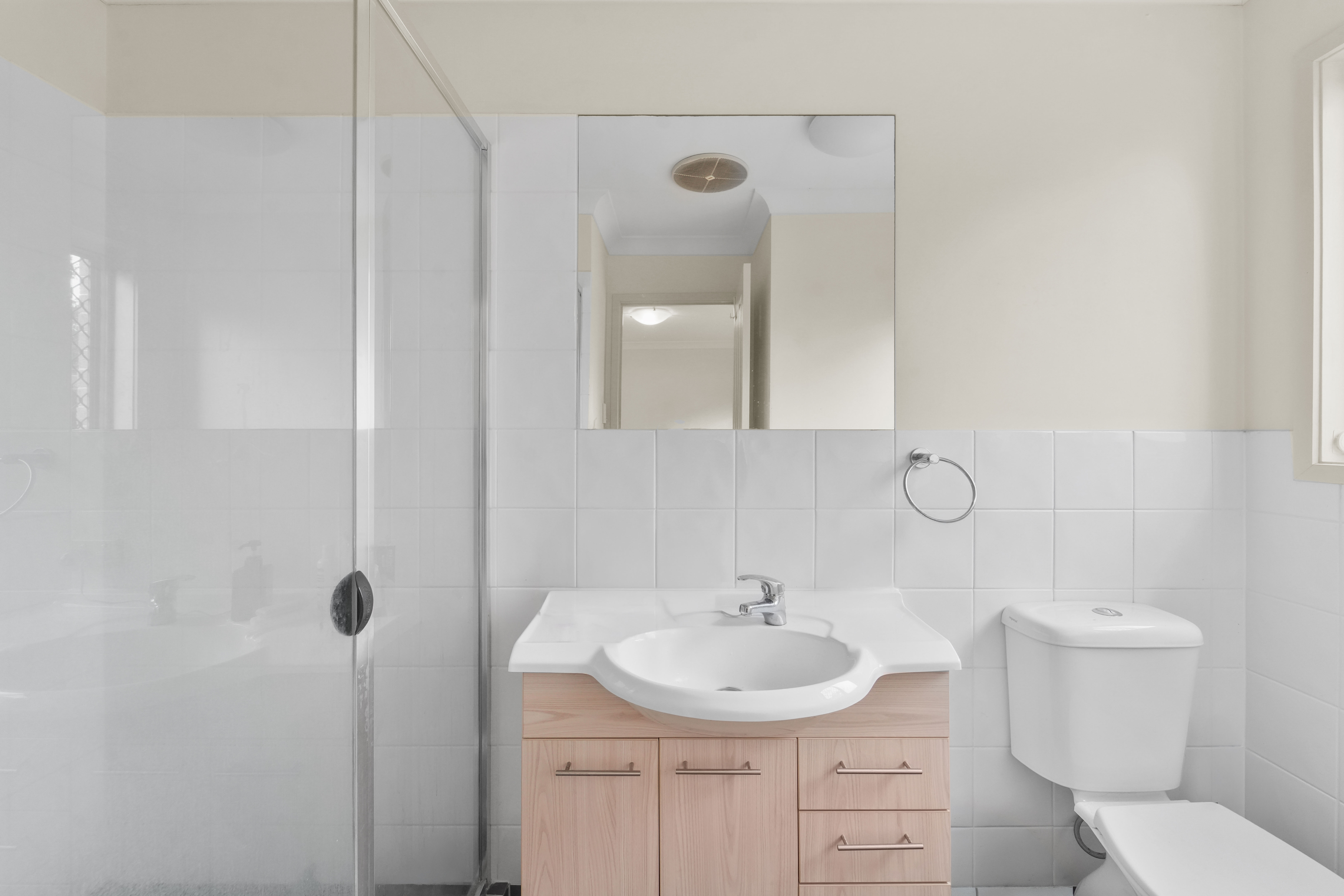 3-bedroom unit at 27 64 GROTH ROAD, BOONDALL QLD 4034, Brisbane, Queensland