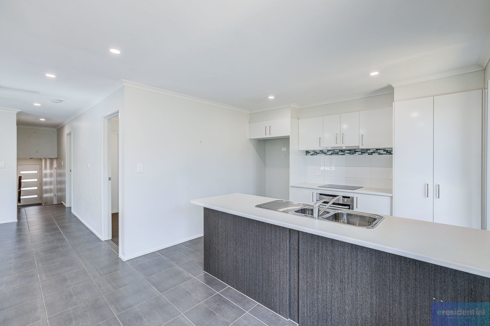 Alberi 201 2 9 Babich Court, Holmview QLD 4207 - Image 5