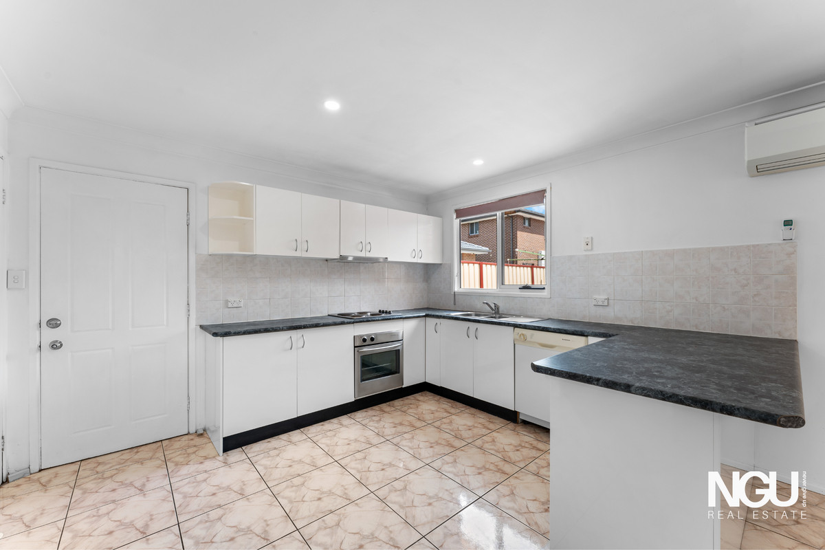 4 31 DOUGLAS ROAD, QUAKERS HILL NSW 2763 - Image 3
