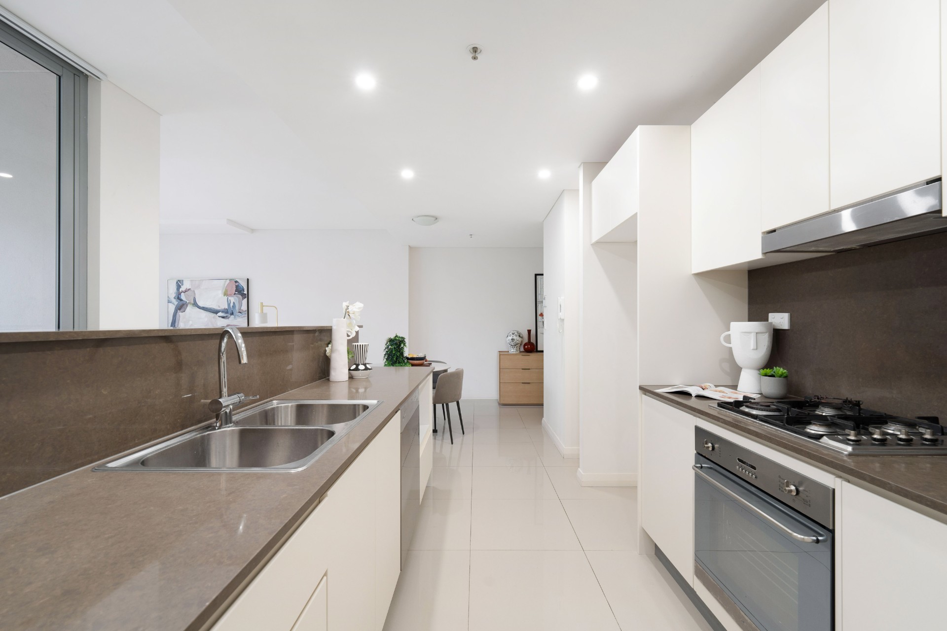 811/39 Kent Road, Mascot, NSW 2020 - Image 3