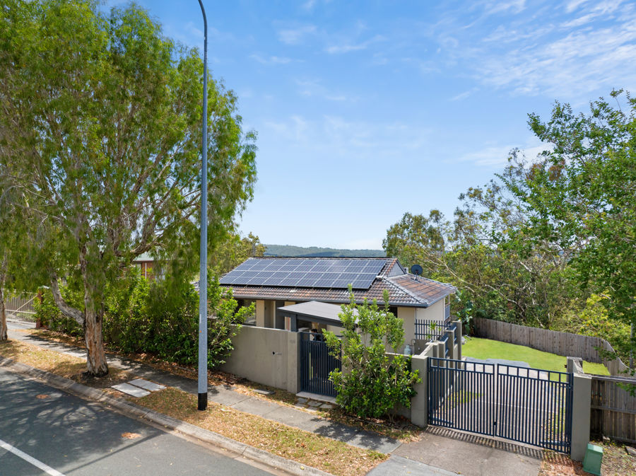 159 ALEXANDER DRIVE, Highland Park QLD 4211 - Image 2