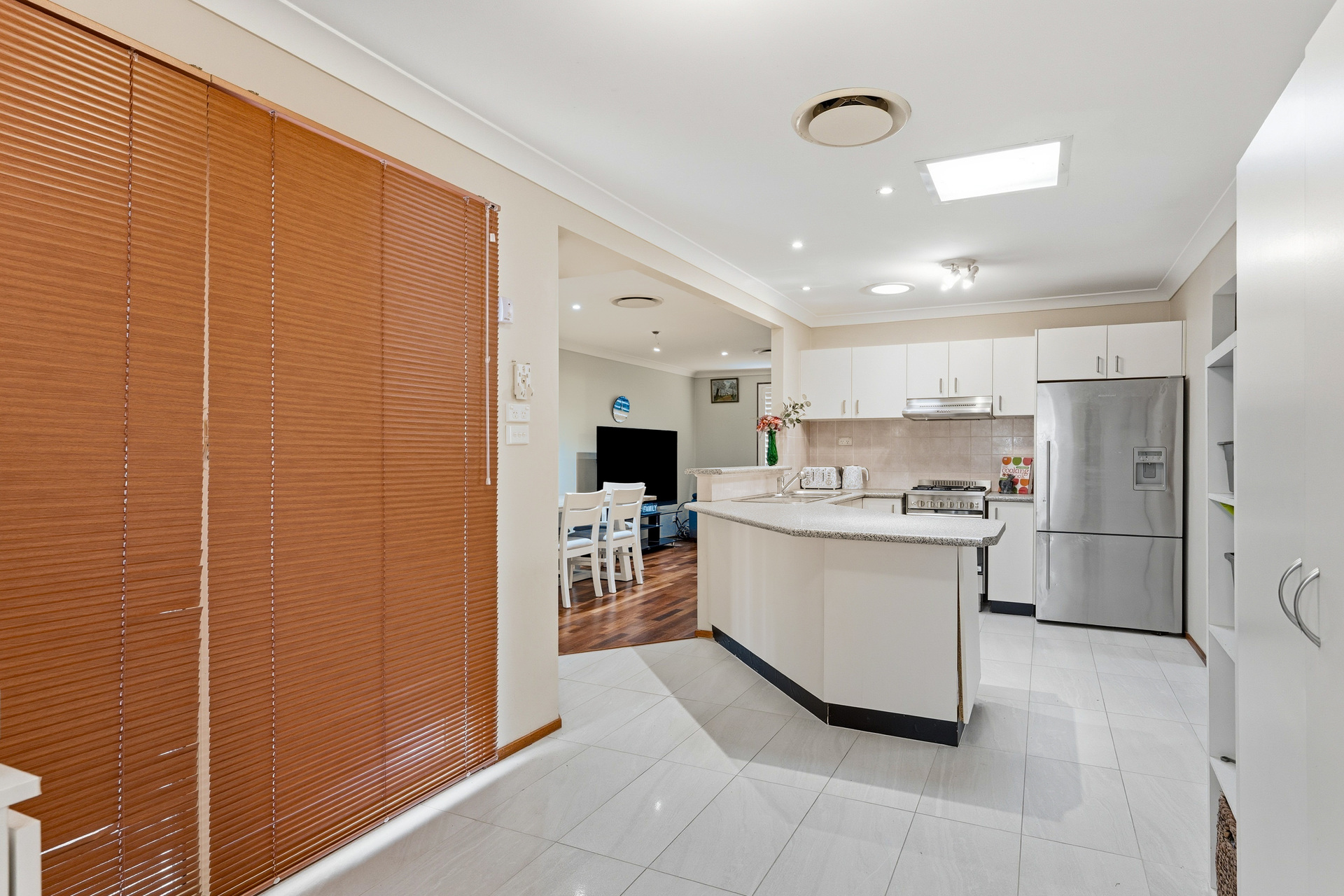 8 Daviesia Place, Glenmore Park, NSW 2745 - Image 4